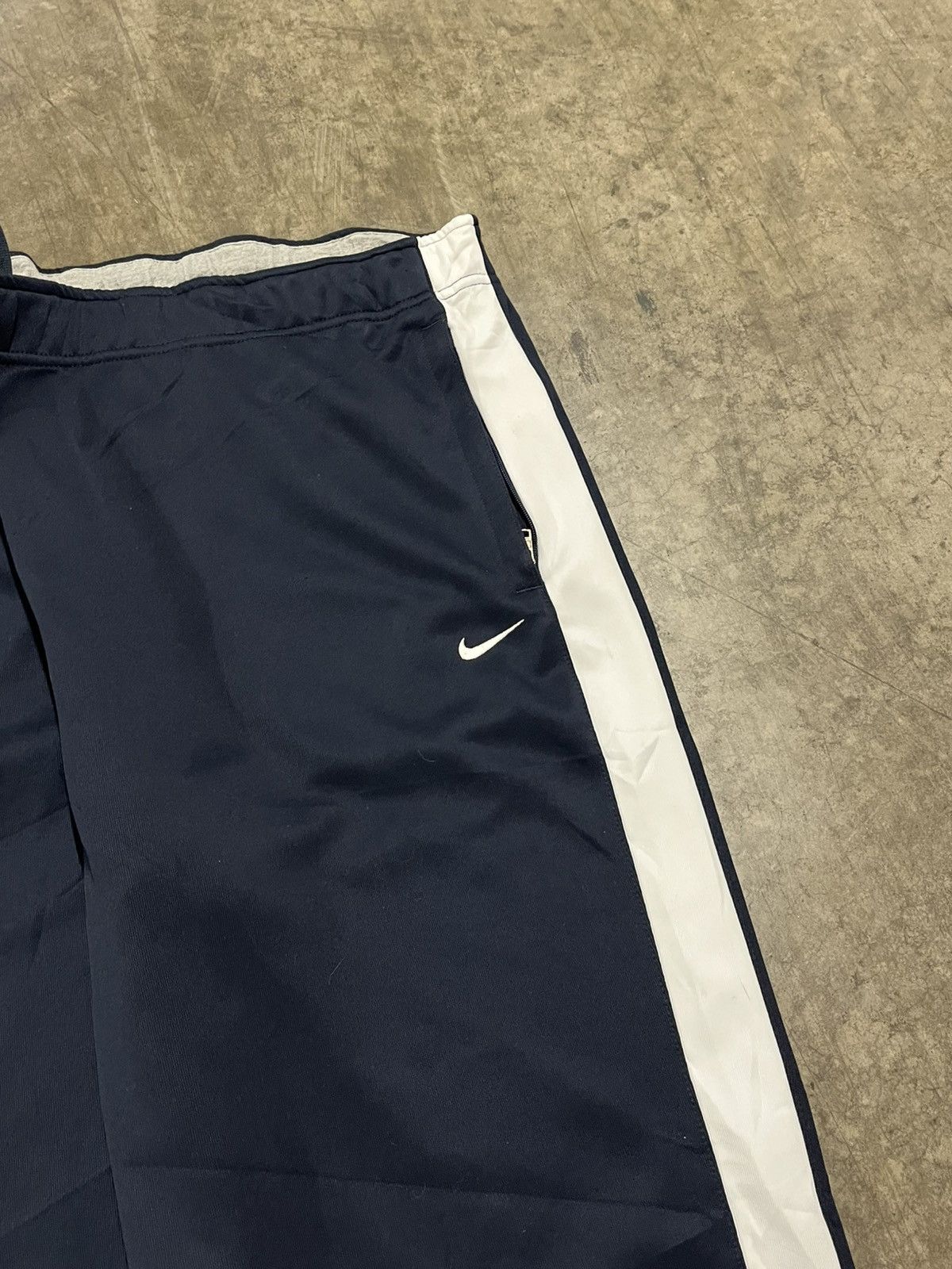 Nike × Vintage Nike baggy fit sweatpants wide leg athletic streetwear cozy Size US 38 / EU 54 - 8 Thumbnail