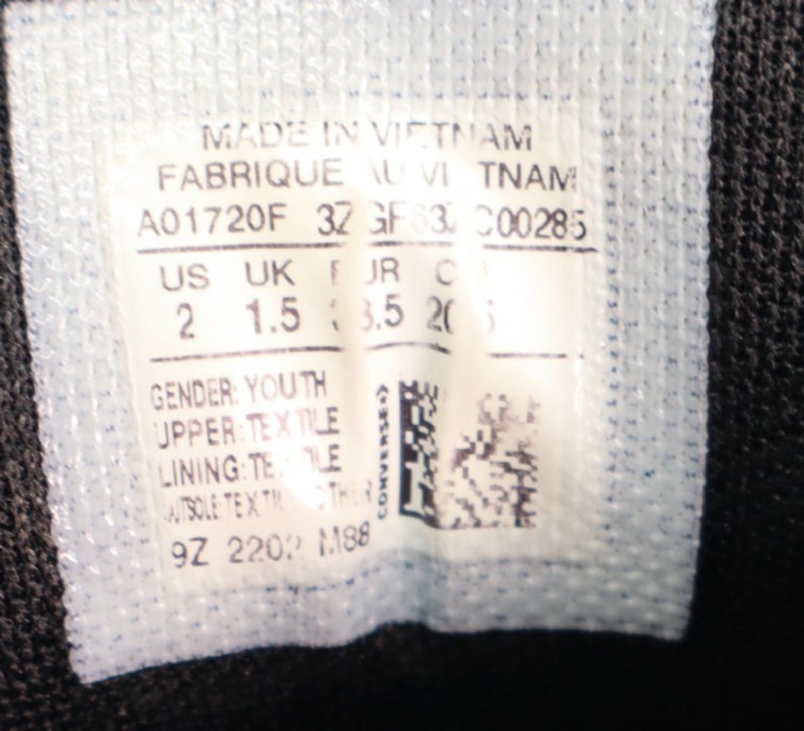Converse 2Y Youth Converse CTAS Street Mid " Black White " A01720F Size US 5 / EU 37 - 11 Thumbnail