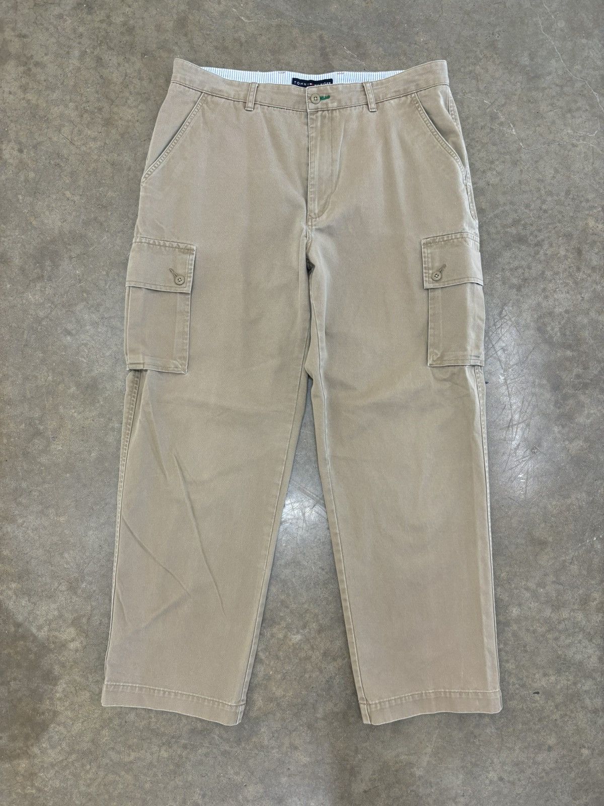 Tommy Hilfiger × Vintage Vintage Tommy Hilfiger Cargo Pants Tan Sz. 36x32 Size US 36 / EU 52 - 1 Thumbnail