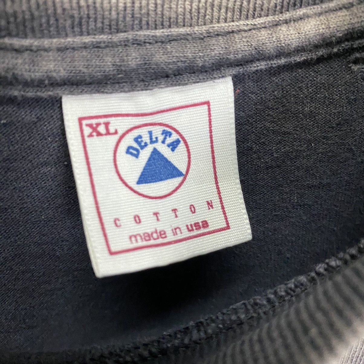 Delta Vintage 90s Delta Wolf Canis Lupus faded Size US XL / EU 56 / 4 - 12 Thumbnail