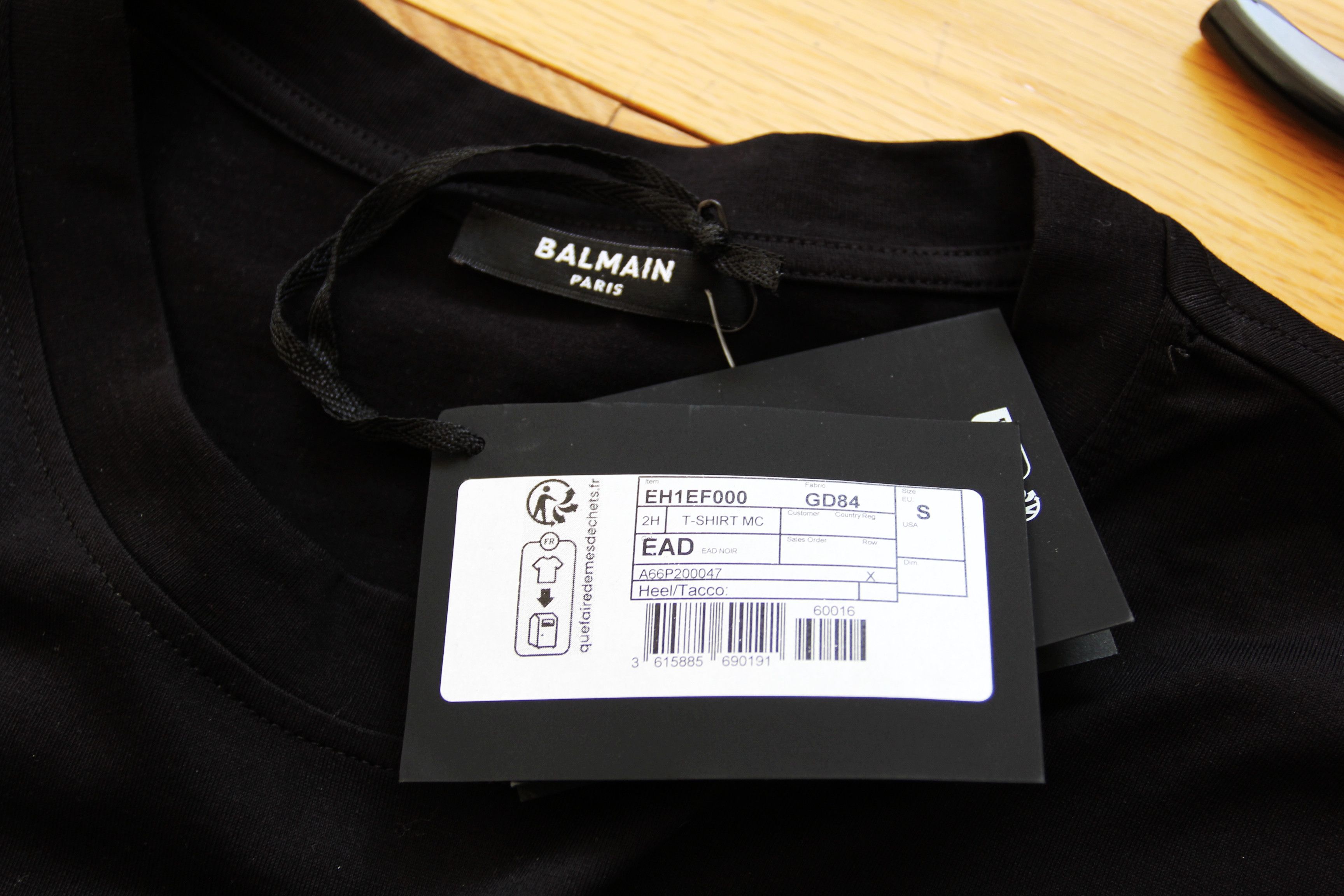 Balmain BNWT AW25 BALMAIN VINTAGE GOLD LOGO BLACK TSHIRT S Size US S / EU 44-46 / 1 - 8 Thumbnail