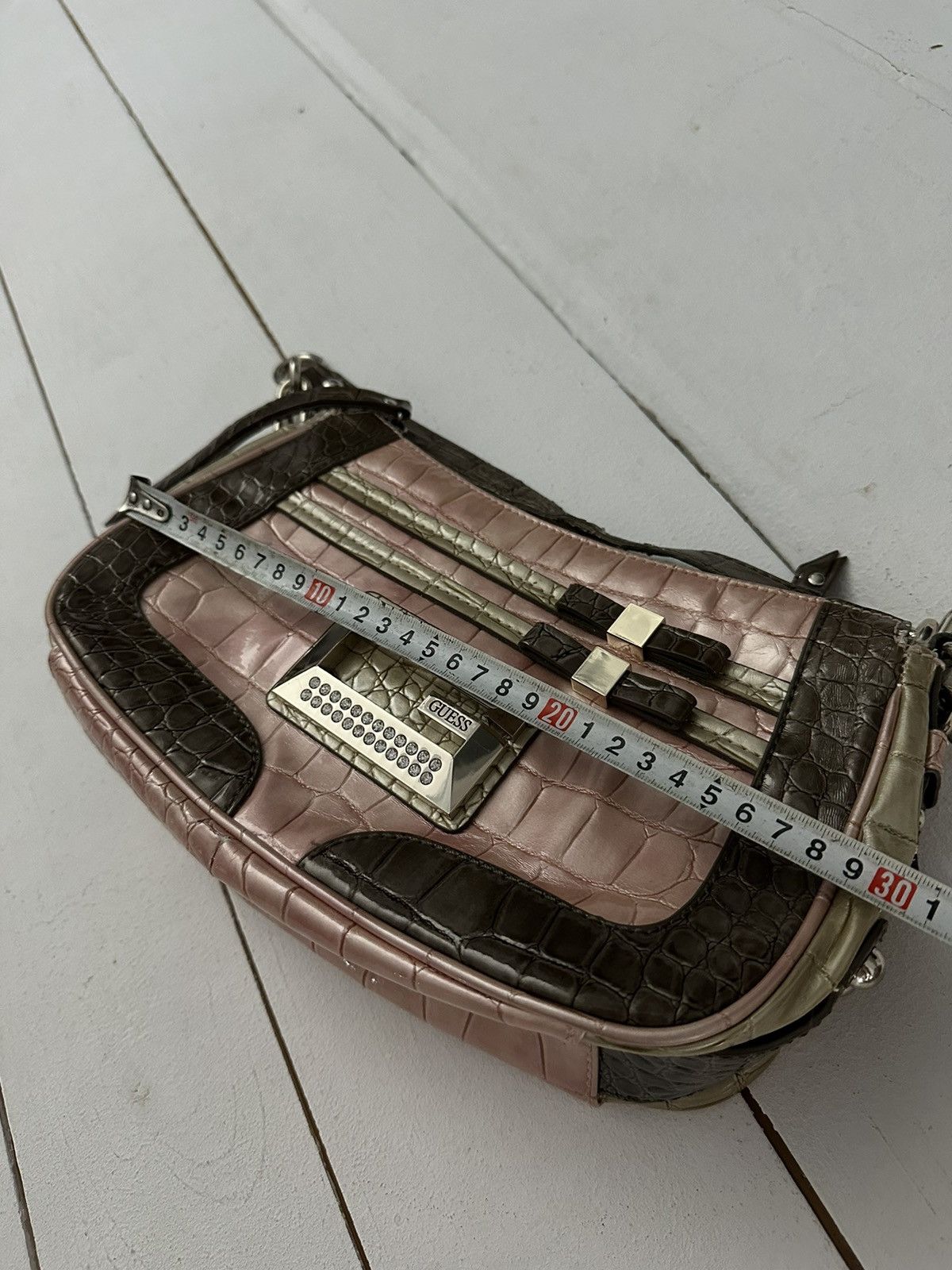 Guess × Japanese Brand 🚨Y2K Guess monogram Pink Avant-Garde Japan style hand bag Size ONE SIZE - 15 Thumbnail