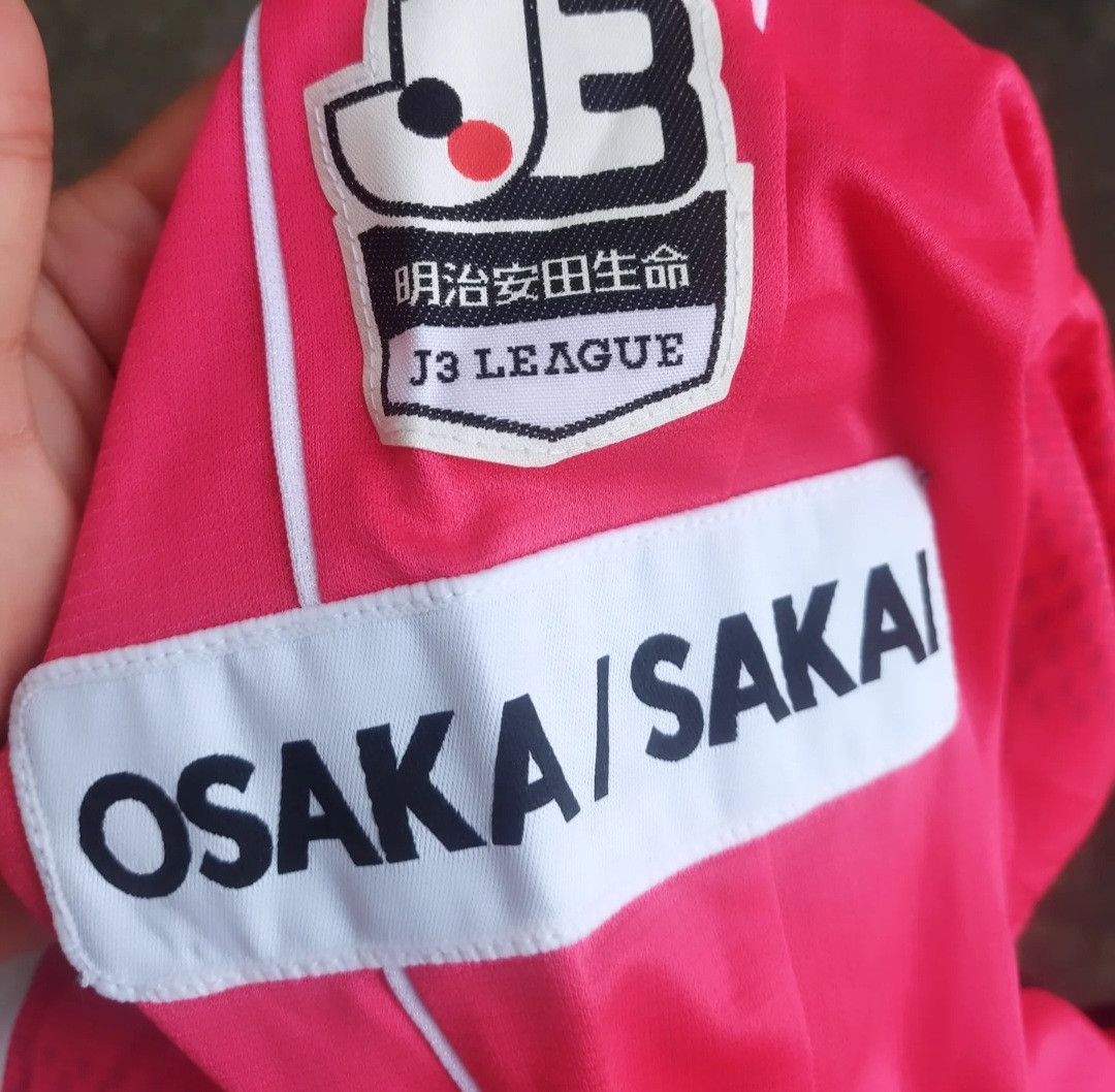Puma 2016 CEREZO OSAKA HOME JERSEY Size US M / EU 48-50 / 2 - 10 Thumbnail