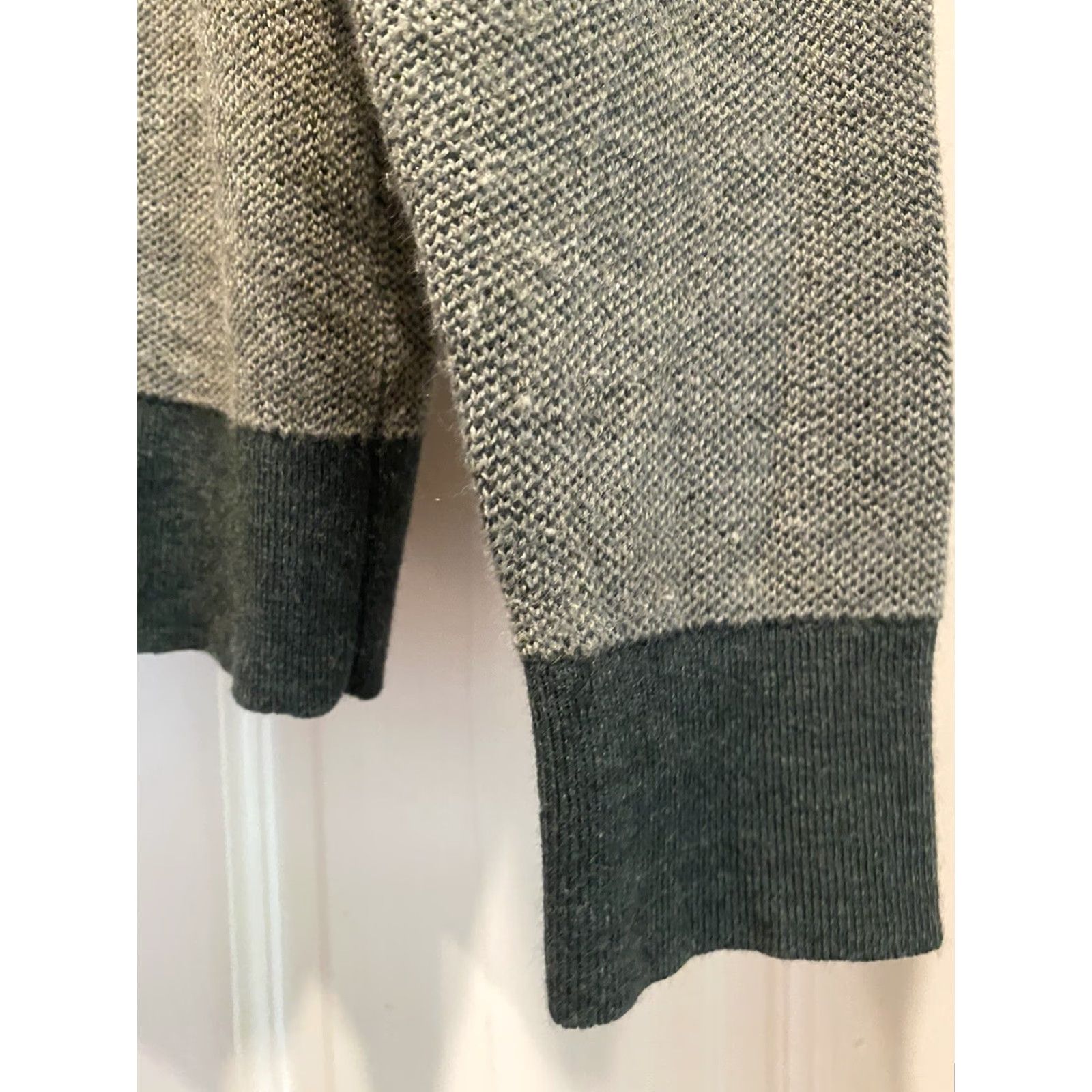 UNTUCKit UNTUCKit Mens Medium Green Sweater Long Sleeve 100% Merino Wool Size US M / EU 48-50 / 2 - 6 Thumbnail