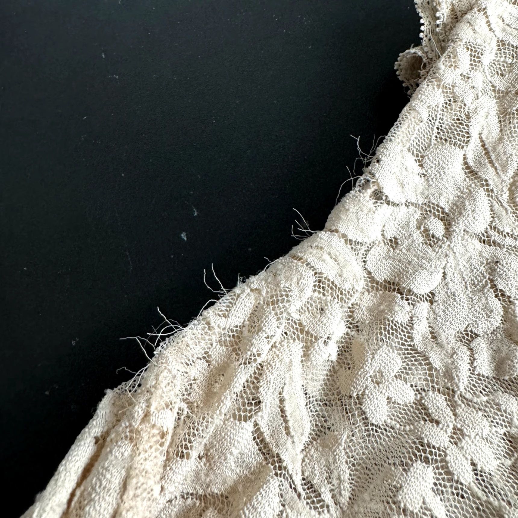 Vintage VINTAGE Gilligan & O'Malley Camisole Tank Top M Beige Lace Boho Fairy Grunge Womens Size M / US 6-8 / IT 42-44 - 5 Thumbnail