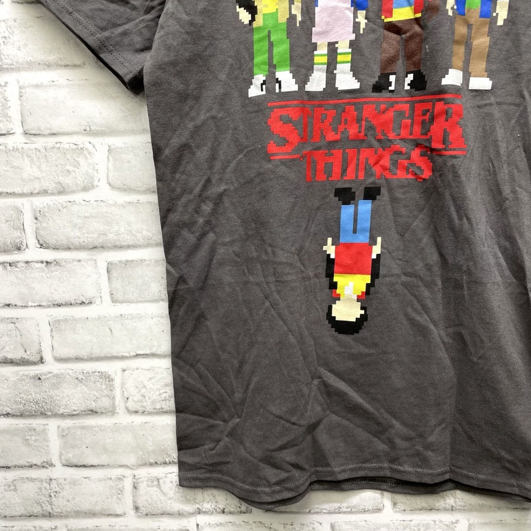 Vintage VINTAGE Stranger Things 100% cotton Gray graphic Tee Mens Size S Size US S / EU 44-46 / 1 - 3 Thumbnail