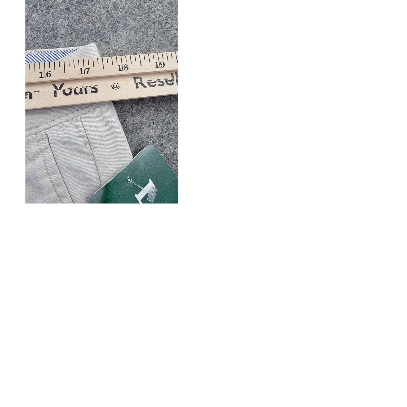 Vintage LL Bean Signature Pants Mens 35x32 Beige Lightweight Chino 100% Cotton Regular Inseam 32 Size US 35 - 10 Thumbnail