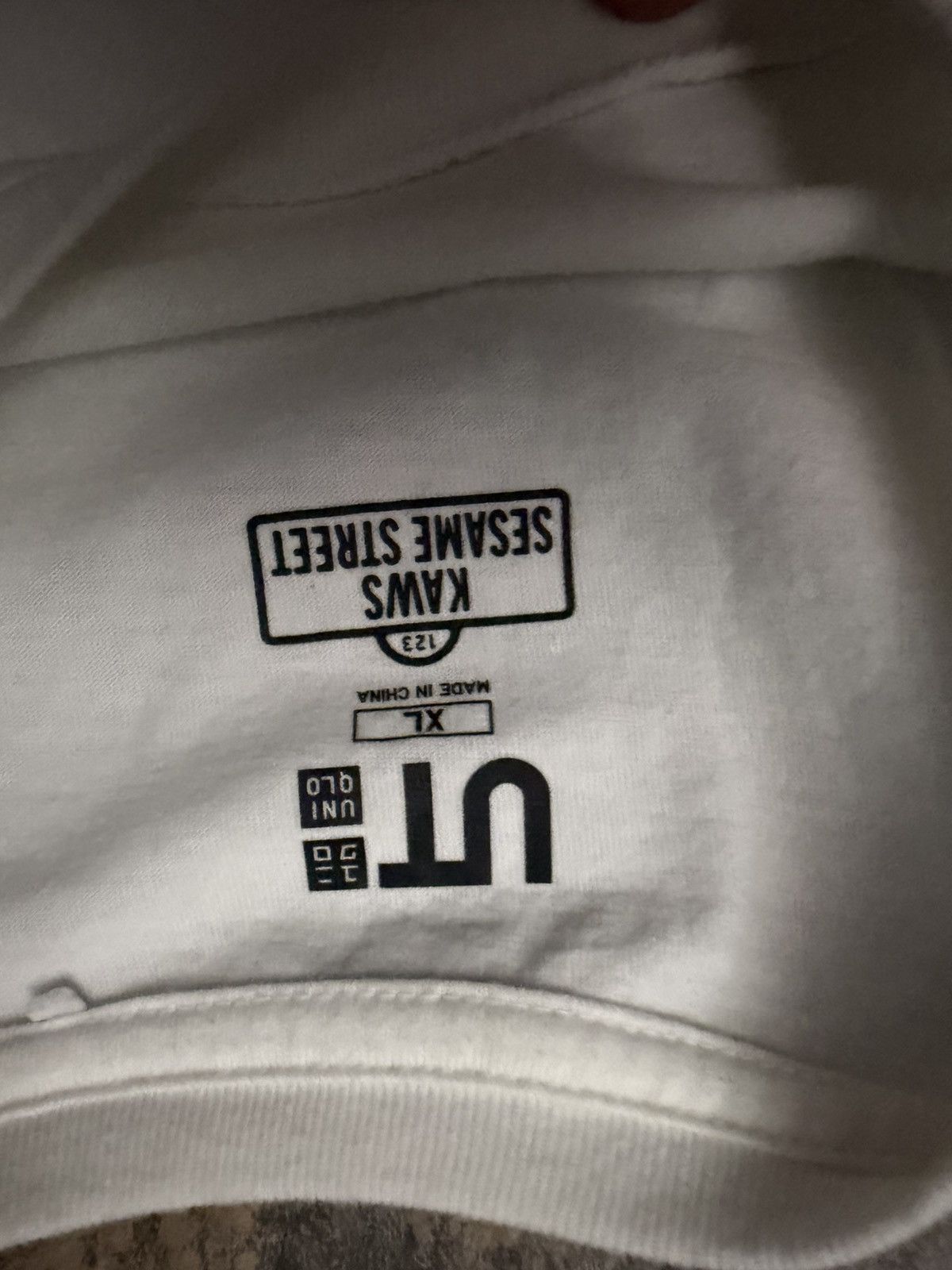 Kaws × Uniqlo Kaws sesame street tee Size US XL / EU 56 / 4 - 2 Thumbnail