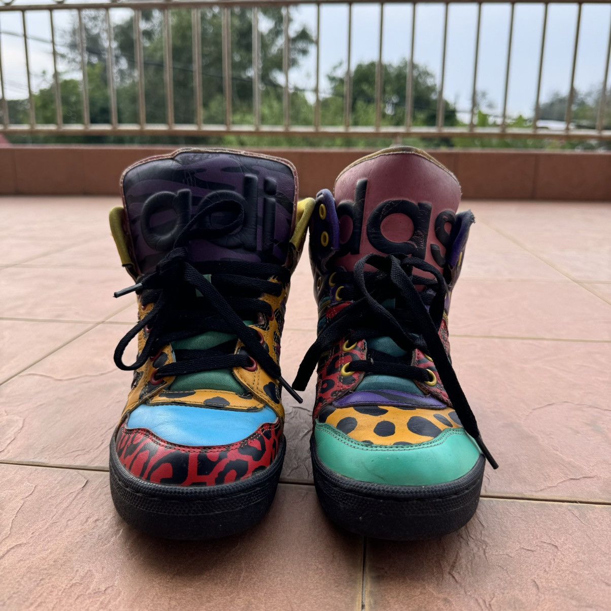 adidas jeremy scott instinct