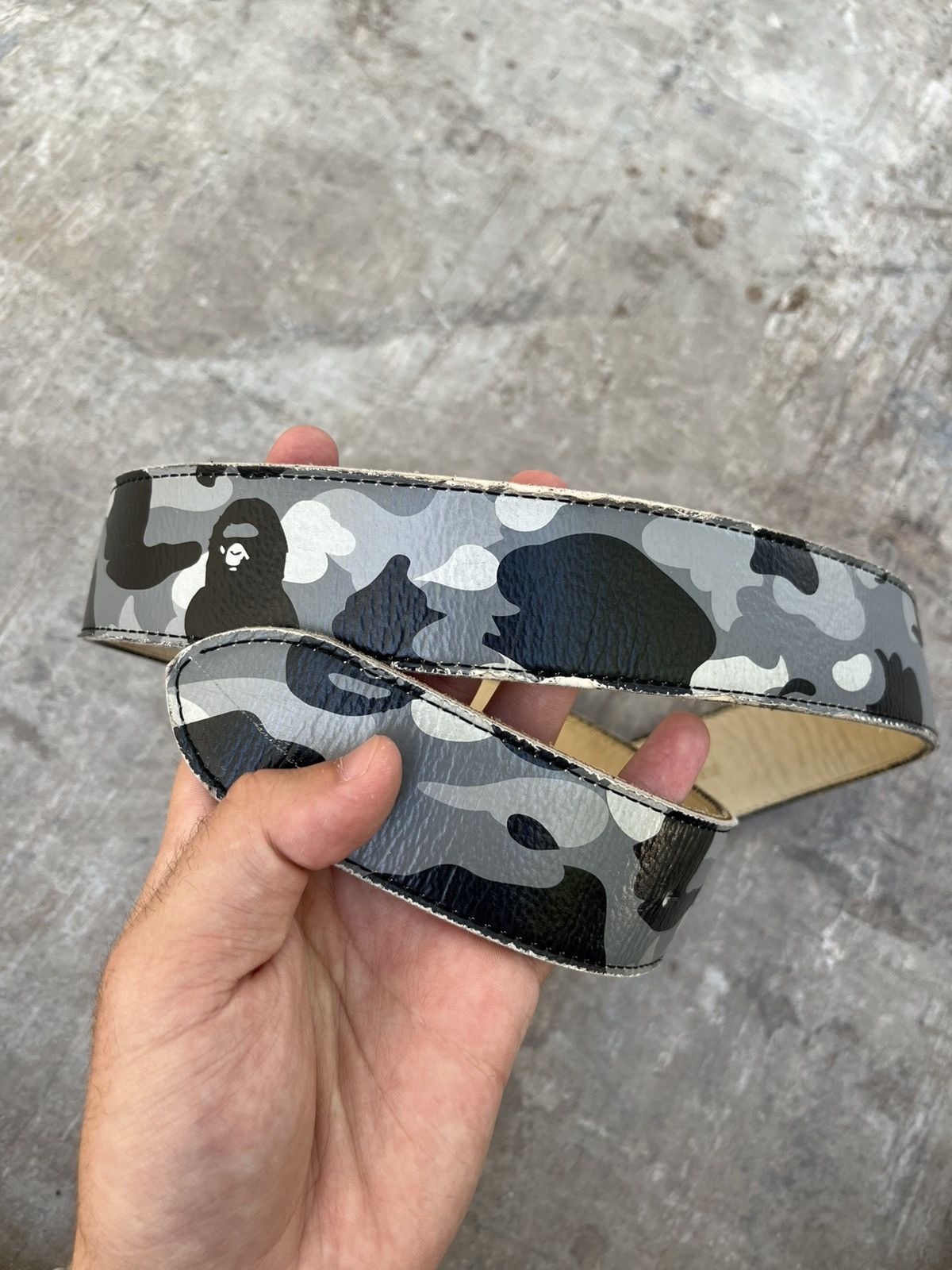 Bape Vintage Bape Camo Leather Belt W/ Bape Metal Buckle Size 30 - 10 Thumbnail