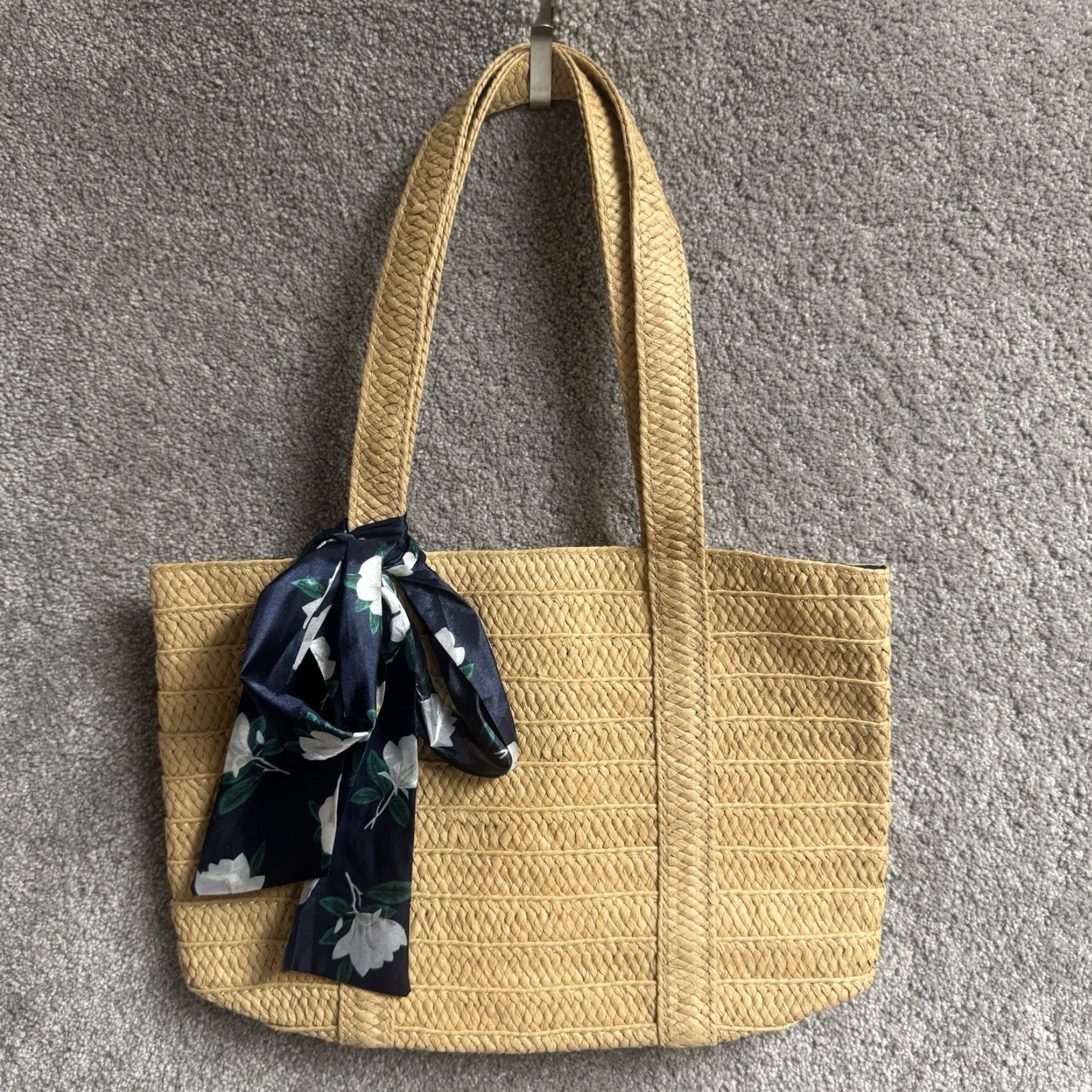 Vintage Draper James Straw Design Shoulder Tote Bag Beige Exterior Blue Magnolia Blossom Bow Shoulder Bag Women - Draper James - 10” Strap Drop Size ONE SIZE - 2 Thumbnail