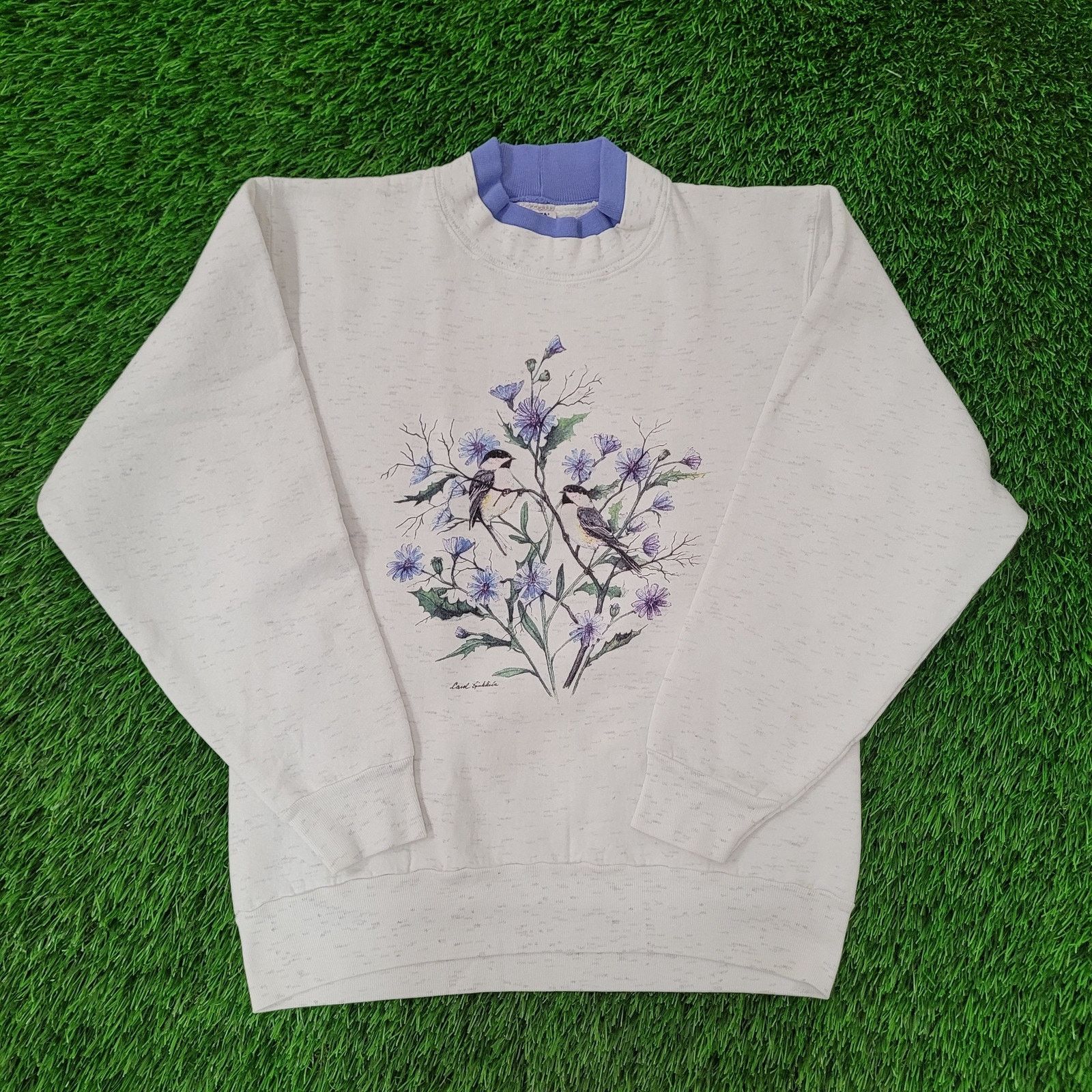 Vintage Vintage Flower Bird Sweatshirt Womens Medium 18x23 Gray Size M / US 6-8 / IT 42-44 - 1 Thumbnail