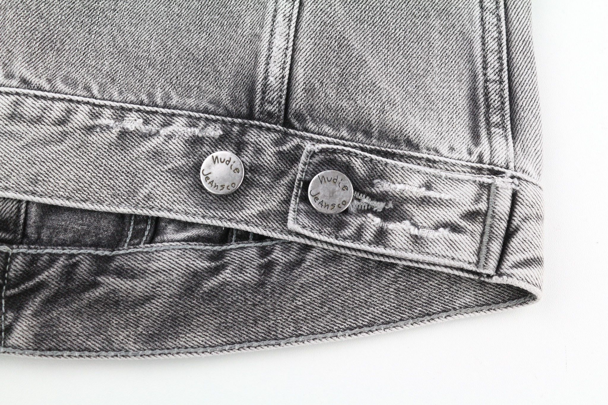 Nudie Jeans BILLY LIGHT GREY TRASHED DENIM S Grey Denim Jacket 80363 Size US S / EU 44-46 / 1 - 6 Thumbnail
