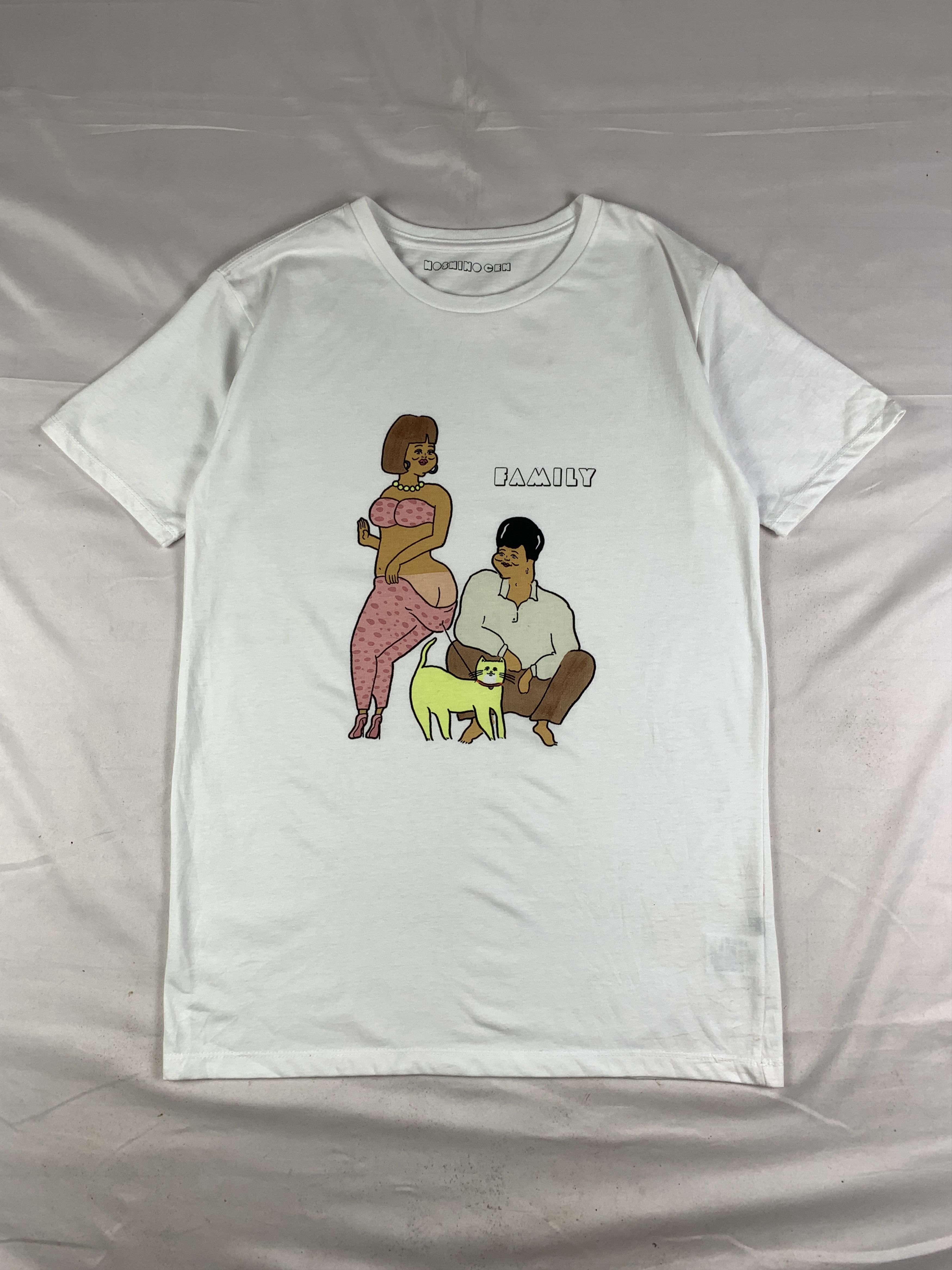 Japanese Brand Amuse White Family Parody Art Tee (M) Size US M / EU 48-50 / 2 - 1 Thumbnail