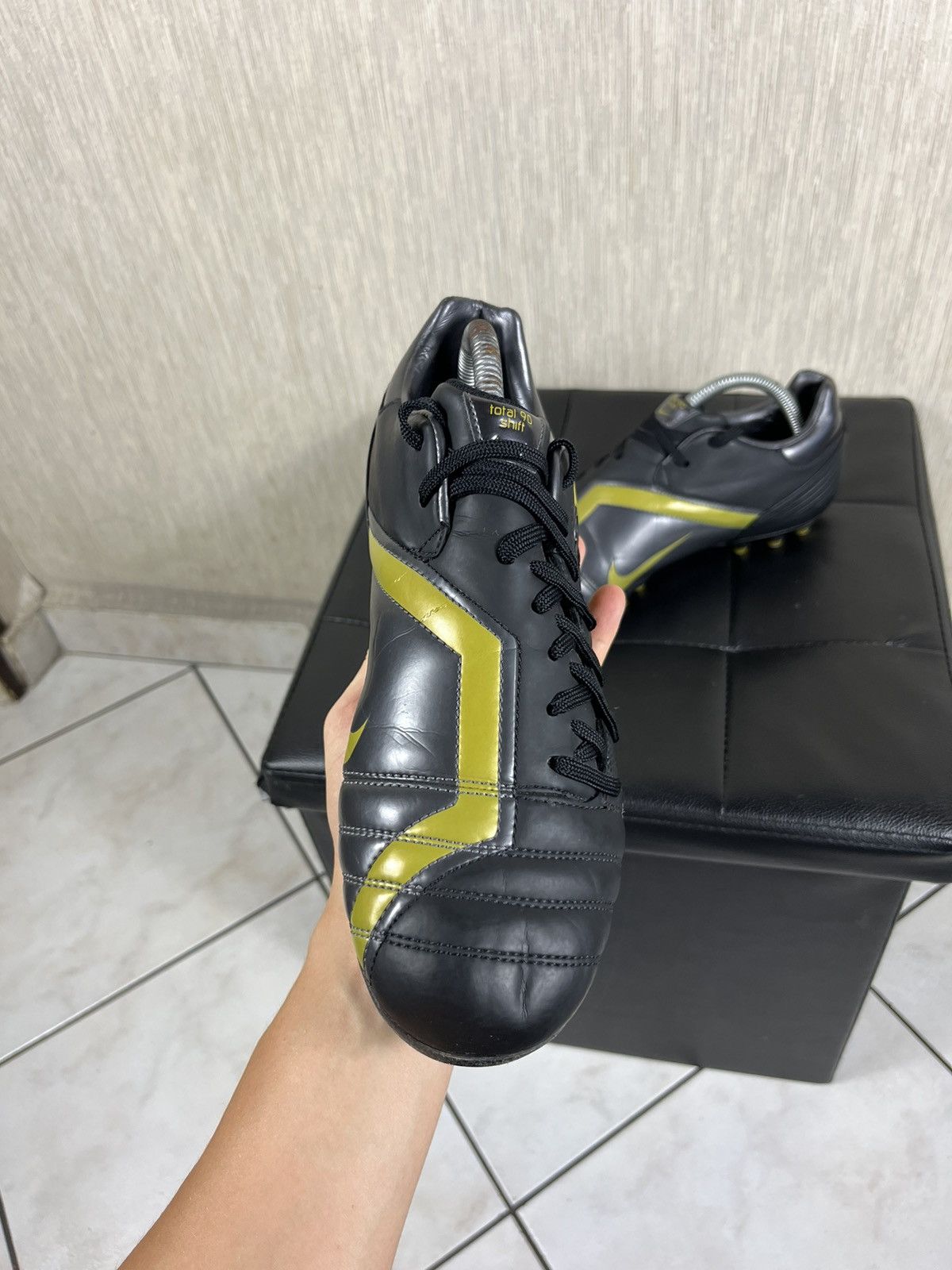 Nike Vintage 2006 Nike Total 90 shift soccer shoes leather boots Size US 9 / EU 42 - 17 Thumbnail