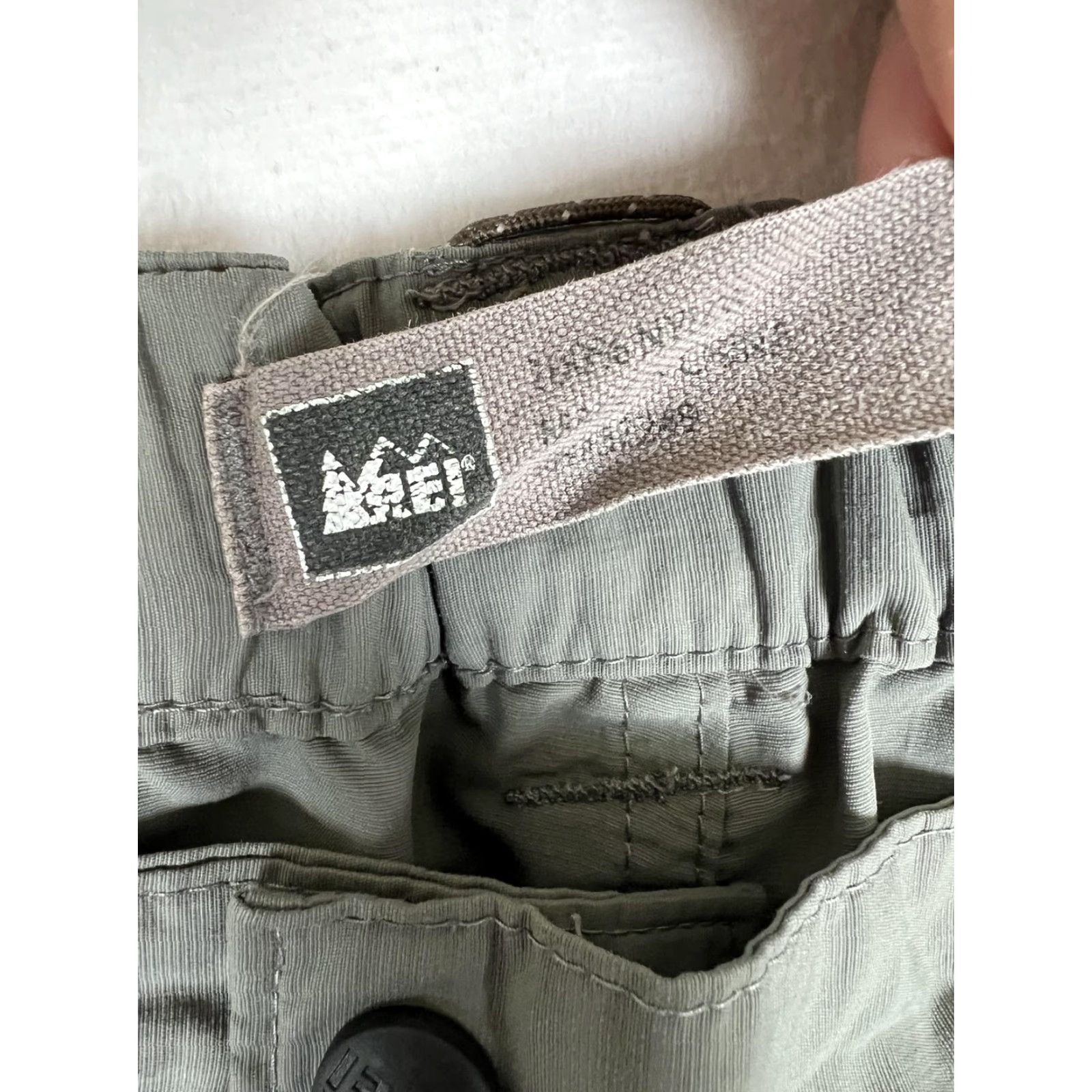 Vintage REI Cargo Shorts Mens Large Green Nylon Hiking Travel UPF 50 Lightweight Outdoor Size US 33 - 3 Thumbnail