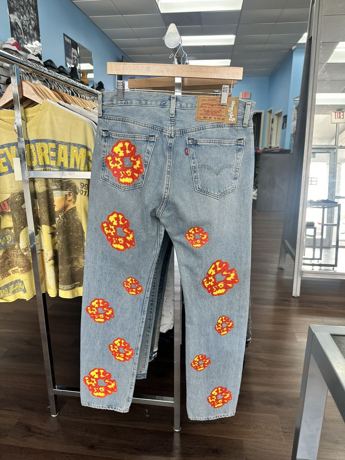 DENIM TEARS × Levi's Denim Tears x Offset 501 Jeans Light Wash Size US 34 / EU 50 - 2 Thumbnail