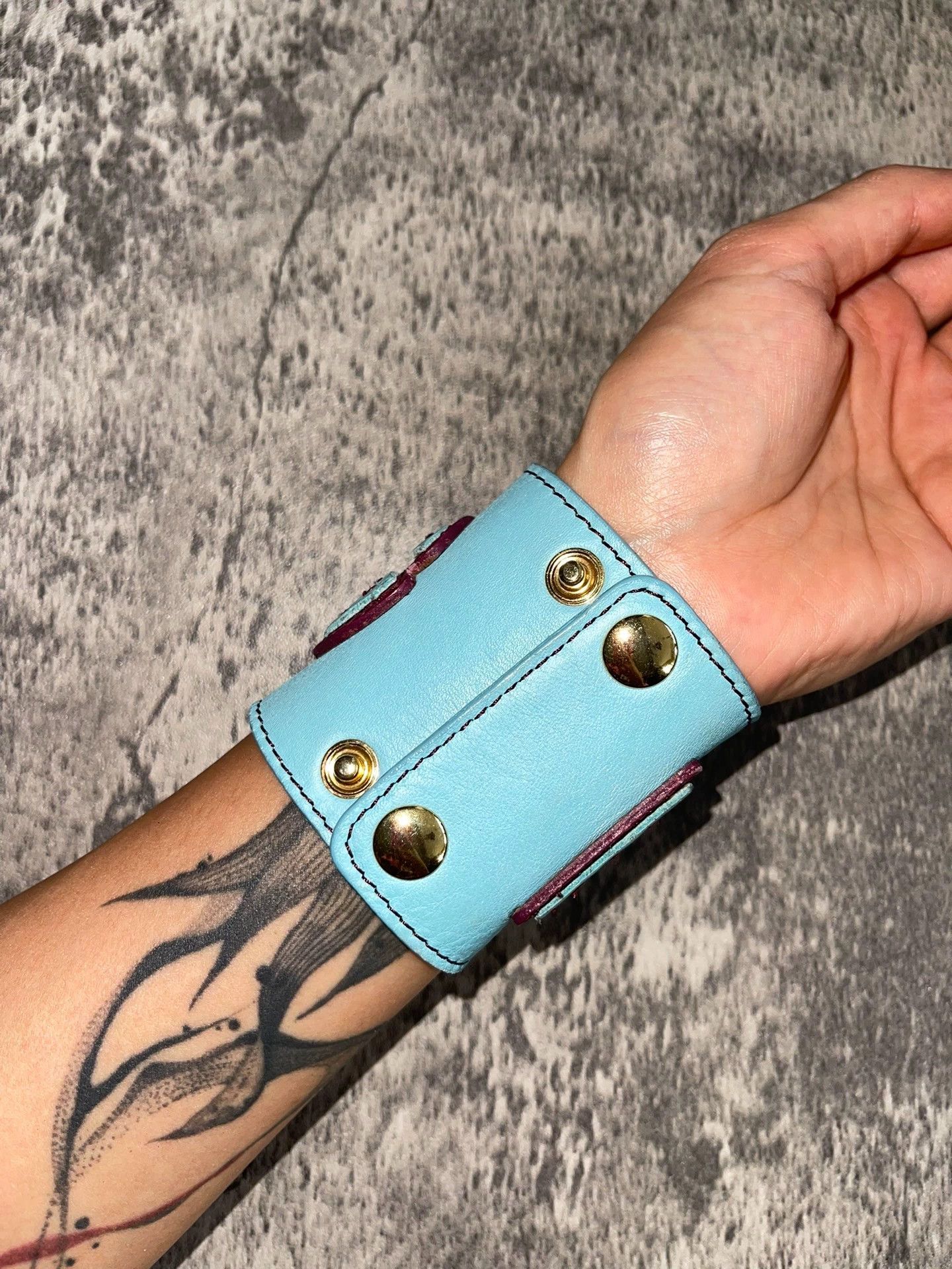 Dolce & Gabbana D&G Y2K Blue-Red Colorblock Hard Leather Bracelet Size ONE SIZE - 4 Thumbnail