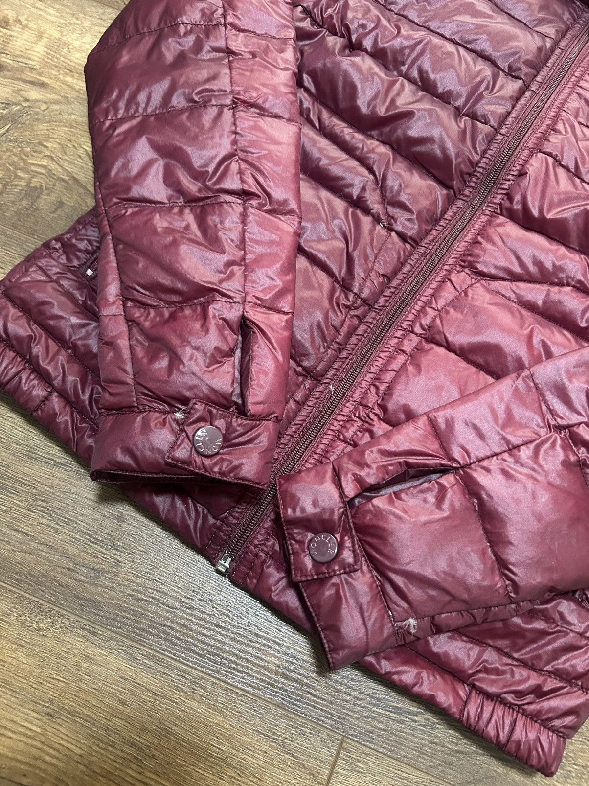 Moncler Vintage Moncler Puffer jacket Turns into a Vest Size XS / US 0-2 / IT 36-38 - 4 Thumbnail