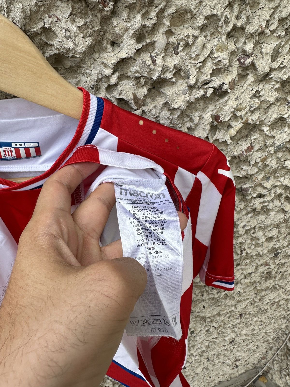 Macron Macron stoke city 2016 2017 first kit jersey football tee Size US S / EU 44-46 / 1 - 6 Thumbnail