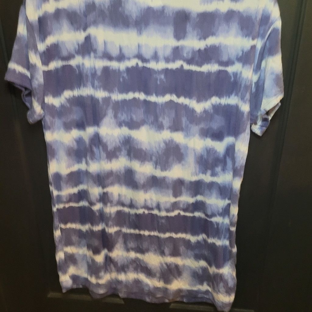 Koolaburra Koolaburra, tye-dye womens tee shirt, xs, euc Size XS / US 0-2 / IT 36-38 - 7 Thumbnail