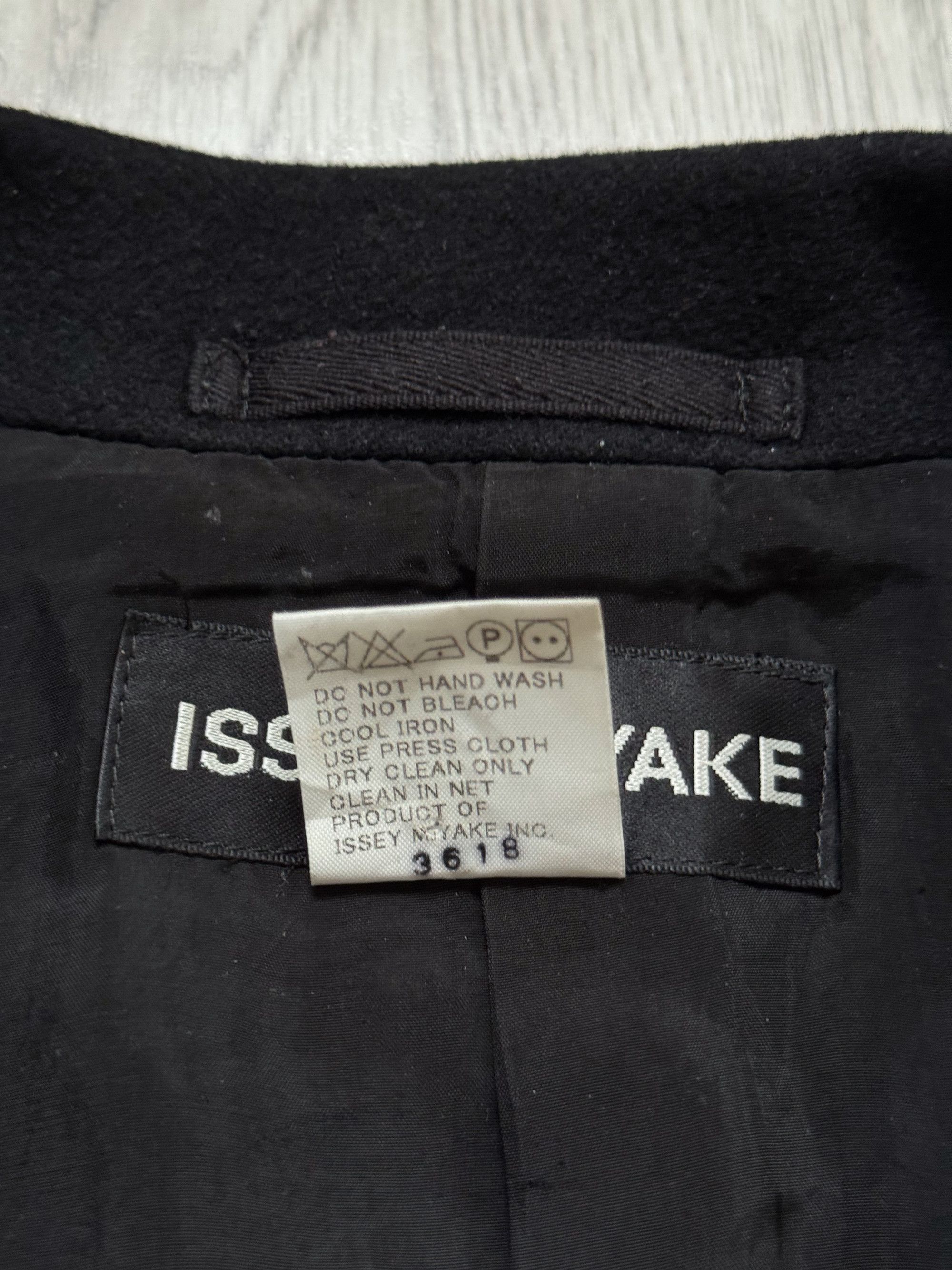 Issey Miyake Black Navy Gradient Wool Coat Made in Japan Size 3 (M) Size US M / EU 48-50 / 2 - 7 Thumbnail