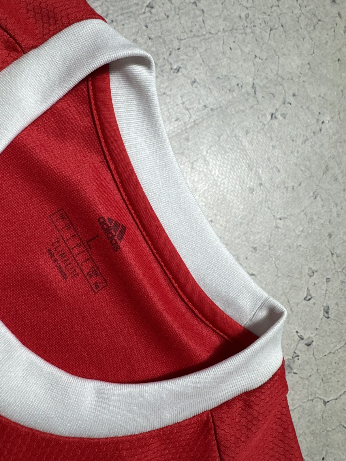 Adidas Adidas Benfica 2019/2020 Vintage Soccer Jersey Size US L / EU 52-54 / 3 - 6 Thumbnail