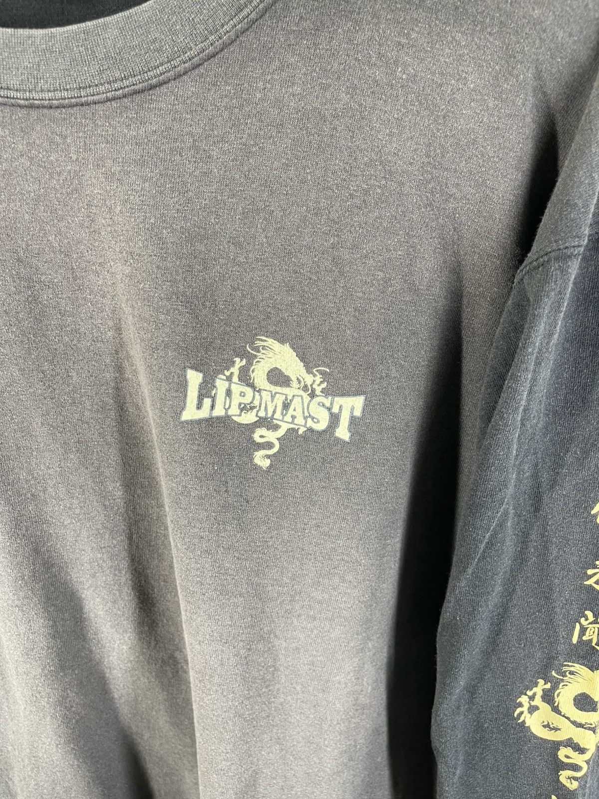 Japanese Brand Vintage Lip Mast Dragon Design Sun Faded Tee Size US M / EU 48-50 / 2 - 6 Thumbnail