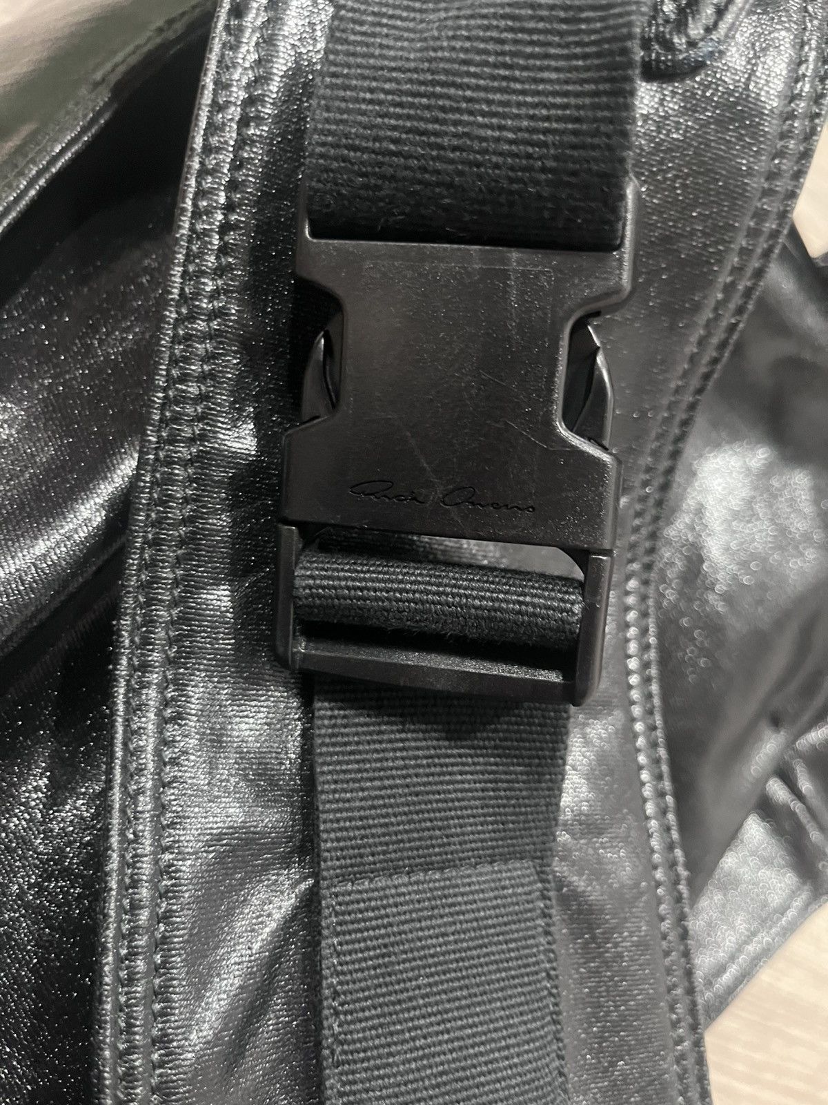 Rick Owens Rick owens 2018 “dirt” runway 1 of 1 body bag Size ONE SIZE - 4 Thumbnail