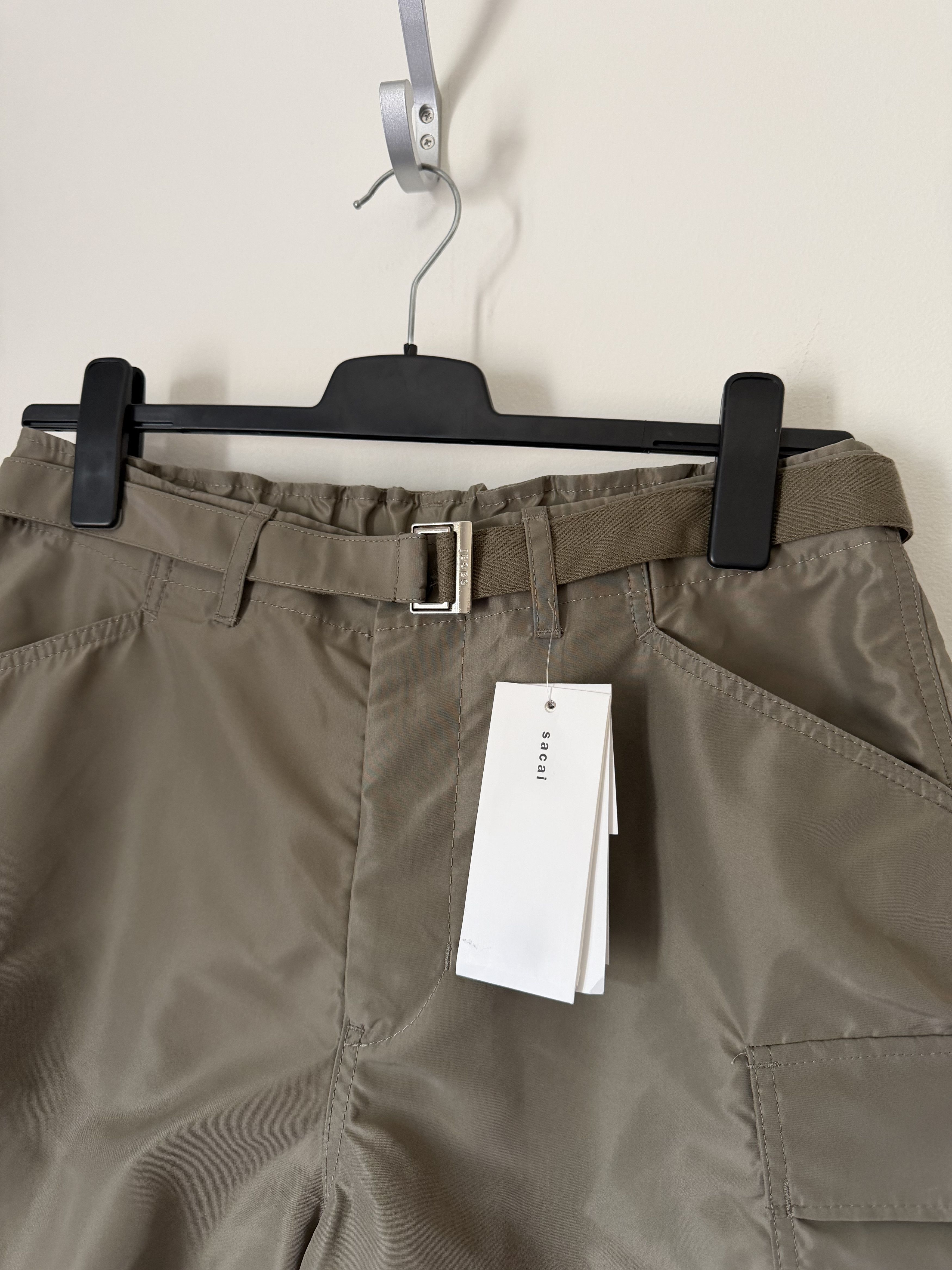 Sacai Sacai Belted Nylon Cargo Shorts in Olive Green Size US 32 / EU 48 - 2 Thumbnail