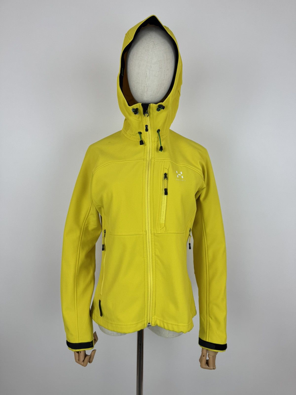 Haglofs Haglofs Softshell Jacket Womens Windstopper gorpcore Hiking Size S / US 4 / IT 40 - 1 Thumbnail