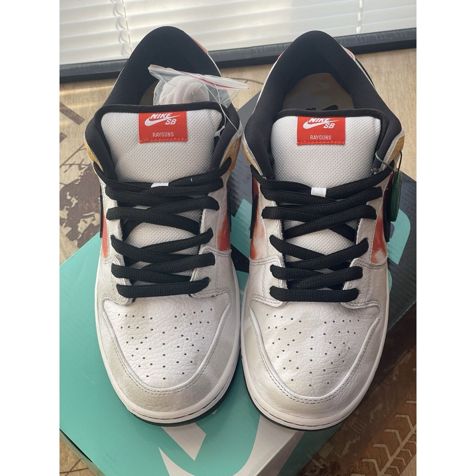 Nike 11.5M Nike SB Dunk Low Tie-Dye Raygun Size US 11.5 / EU 44-45 - 6 Thumbnail