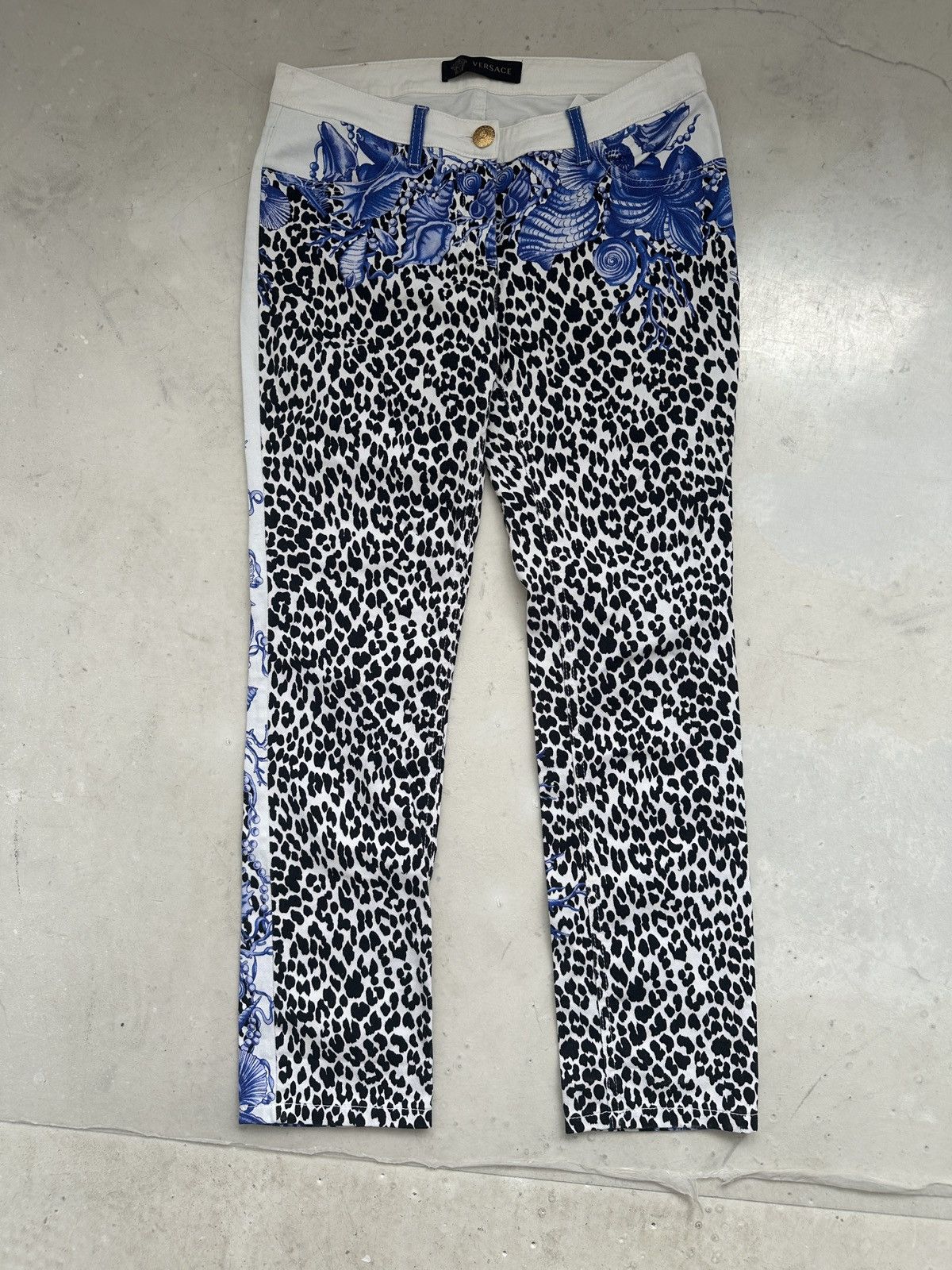 Versace Gianni Versace AOP jeans Aqua coral and leopard print Size 28" / US 6 / IT 42 - 2 Thumbnail
