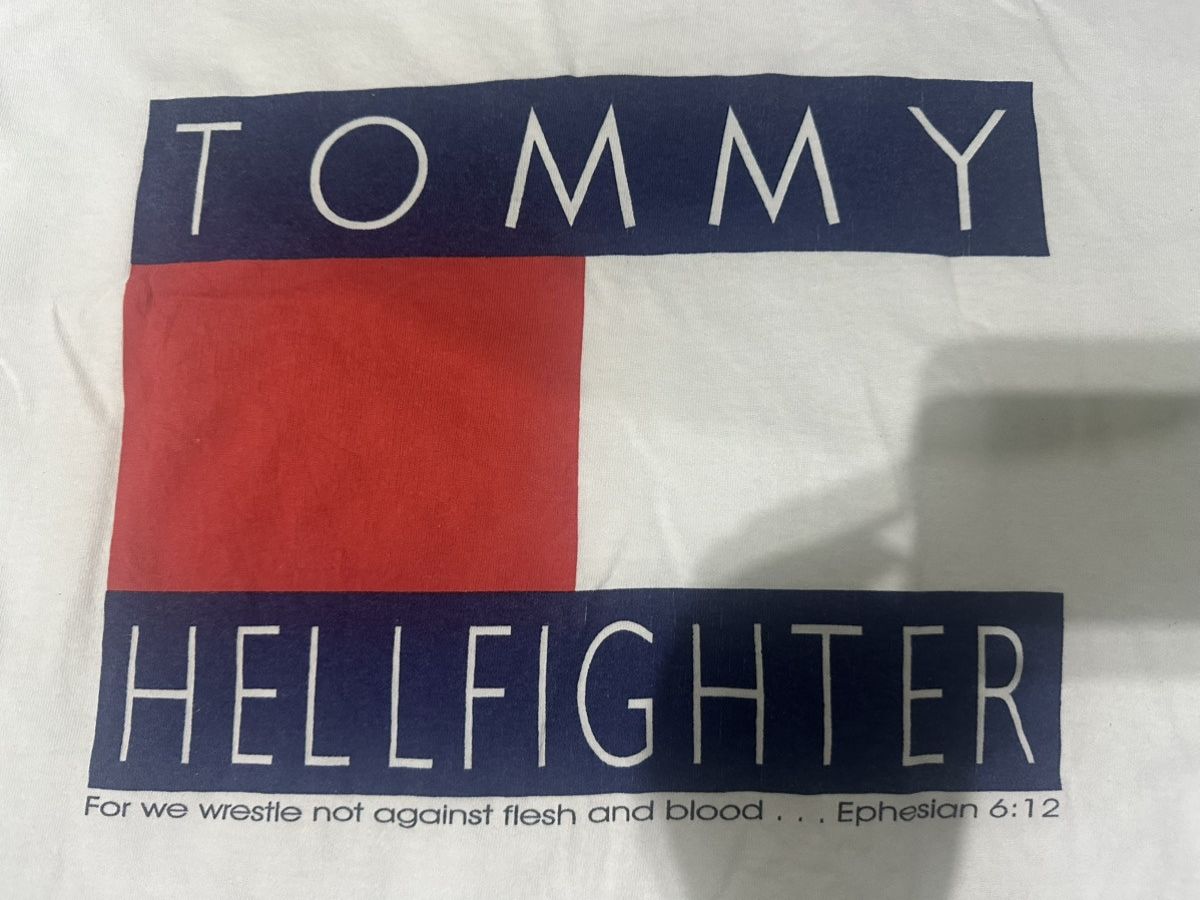 Tommy Hilfiger × Vintage Vintage Tommy Hellfighter Parodies Tommy Hilfiger TShirt Size US XL / EU 56 / 4 - 7 Thumbnail