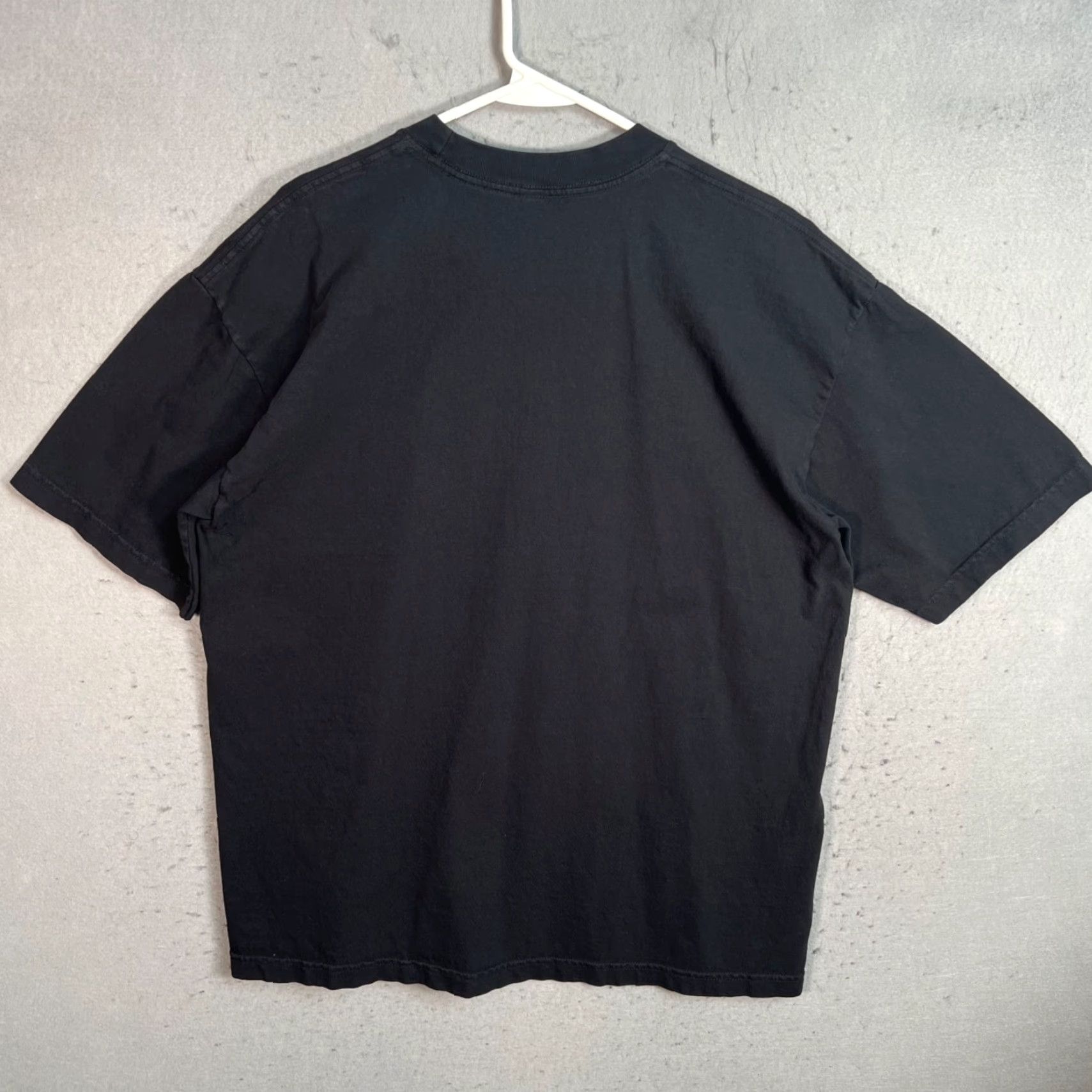Vintage VINTAGE LQQK Studio Graphic T Shirt Mens Size Large Black Crew Neck Short Sleeve United States 90s Concert Style Mens Size US L / EU 52-54 / 3 - 2 Thumbnail