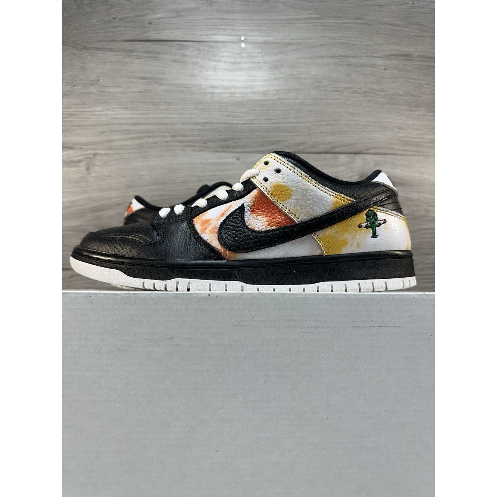 Nike Nike Dunk SB Low Tie-Dye Raygun - Black - Size 8 Size US 8 / EU 41 - 1 Thumbnail