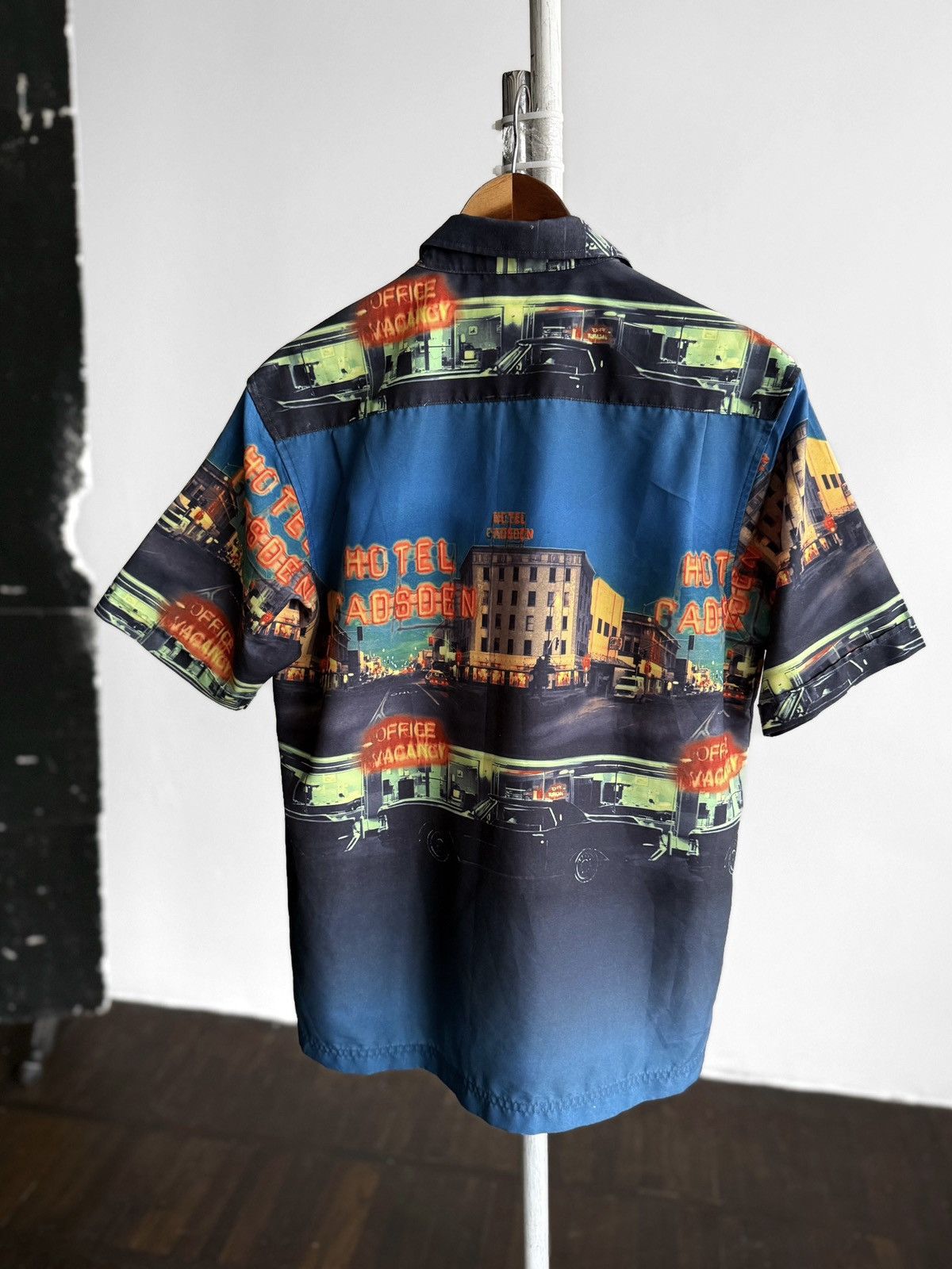 Other Jonathan Adams Mens Printed Motel Movie SS Button Up Shirt Size US M / EU 48-50 / 2 - 2 Thumbnail