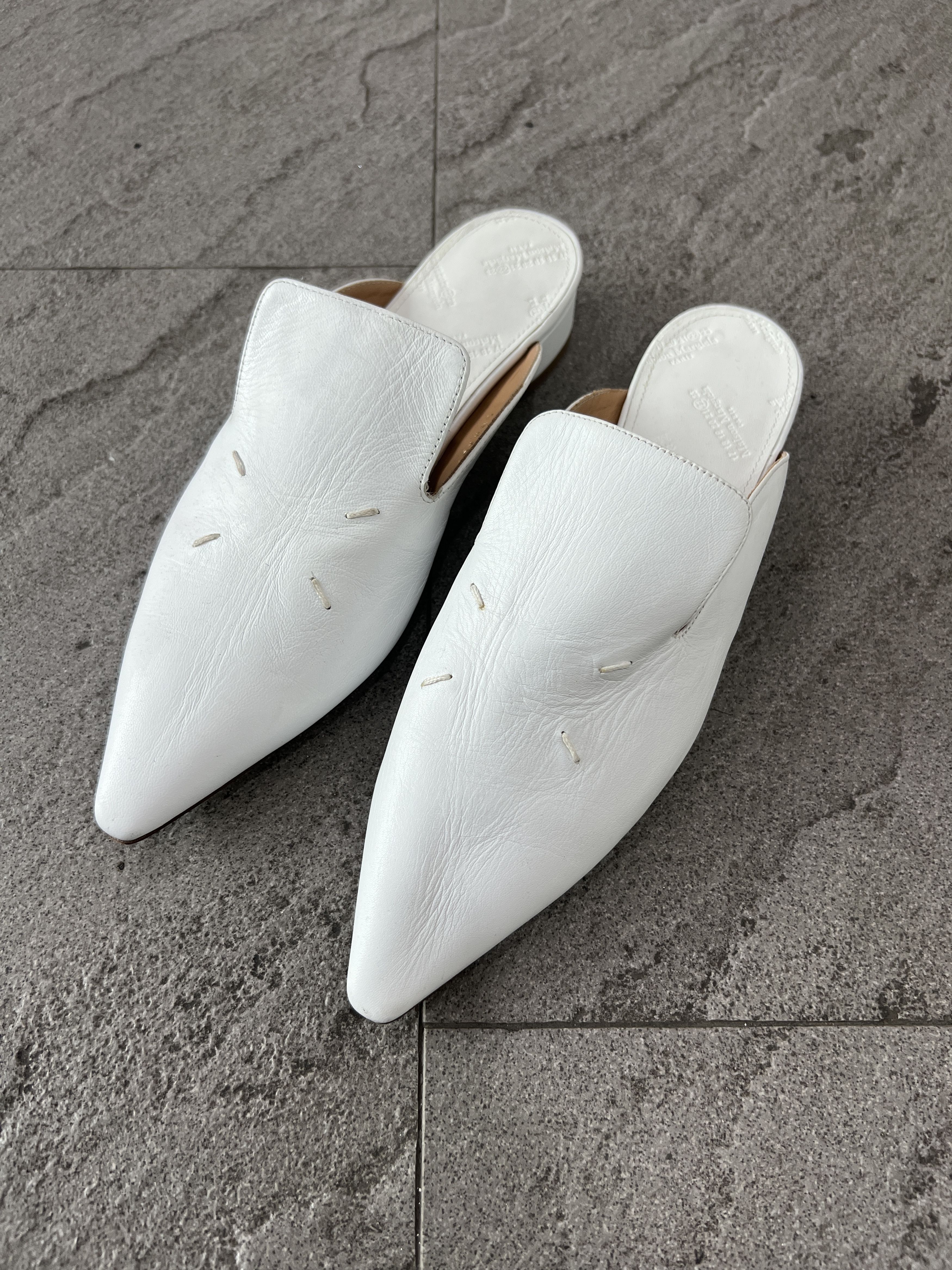 Maison Margiela Maison Margiela KIKI White Leather Pointed Toe Mules EU37 Size US 7 / IT 37 - 3 Thumbnail
