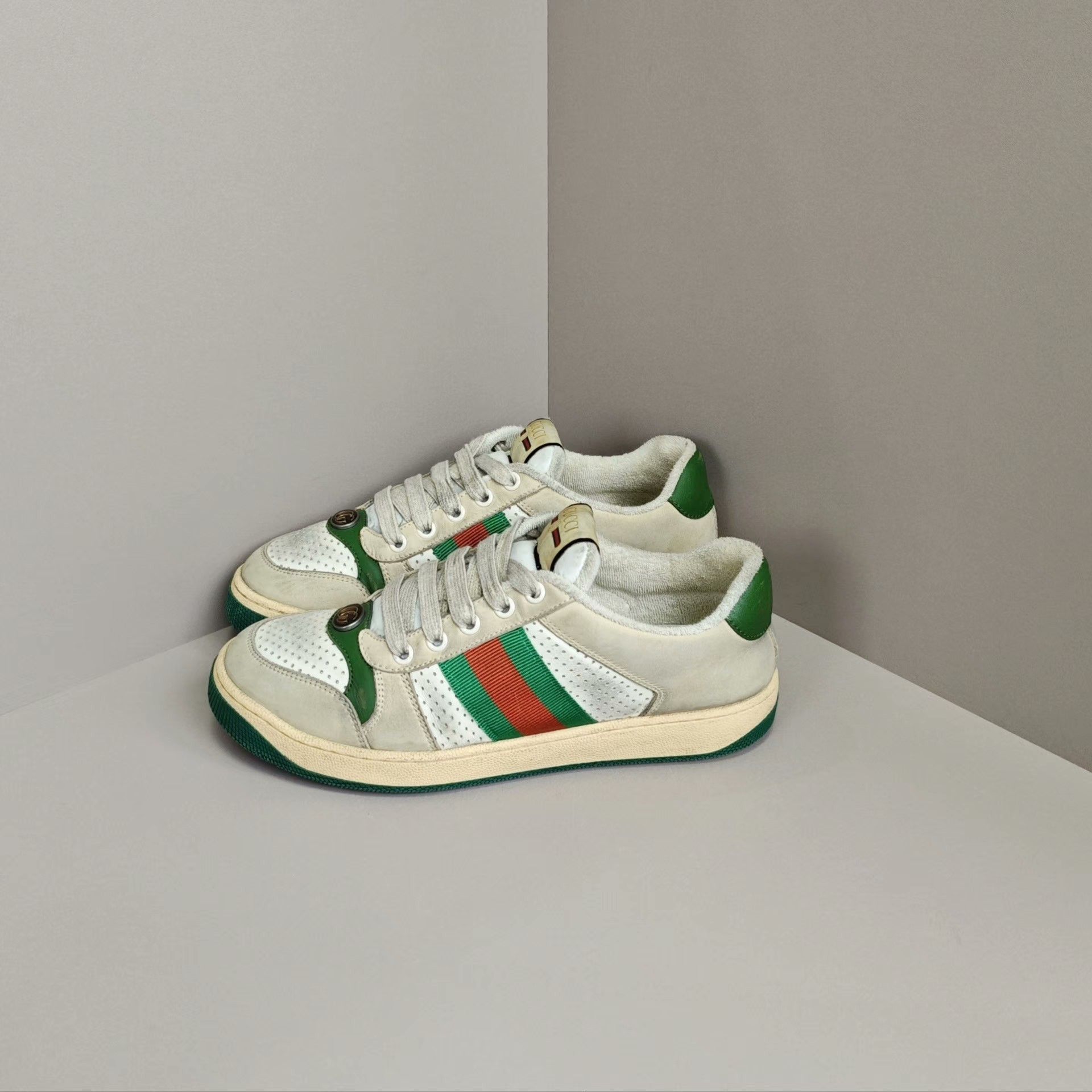 Gucci Gucci Lowtop Sneakers us_6 Women Size US 6 / IT 36 - 1 Thumbnail