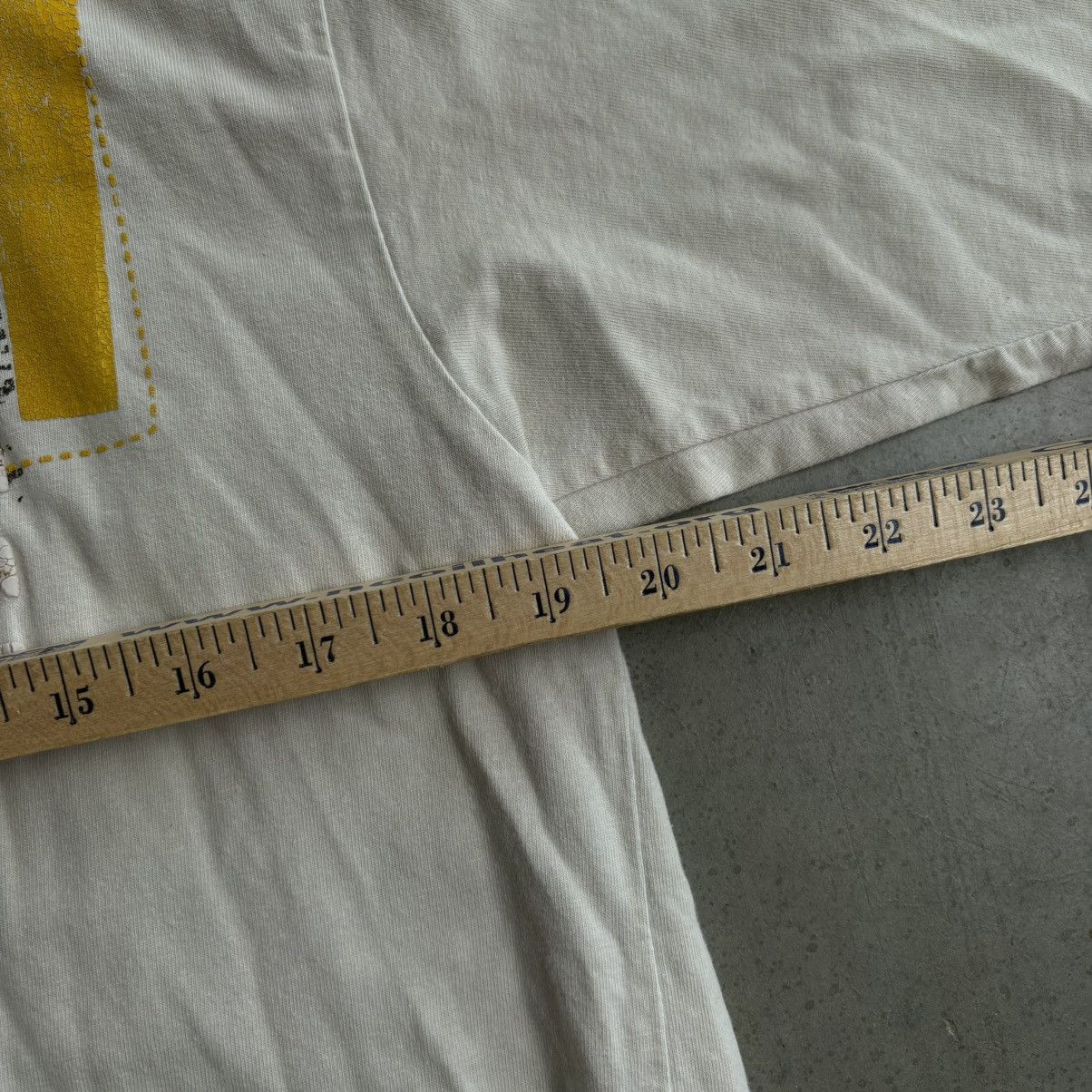 Southpole × Vintage Vintage Y2K Southpole Large Tan T Shirt Off white baggy Size US XL / EU 56 / 4 - 9 Thumbnail