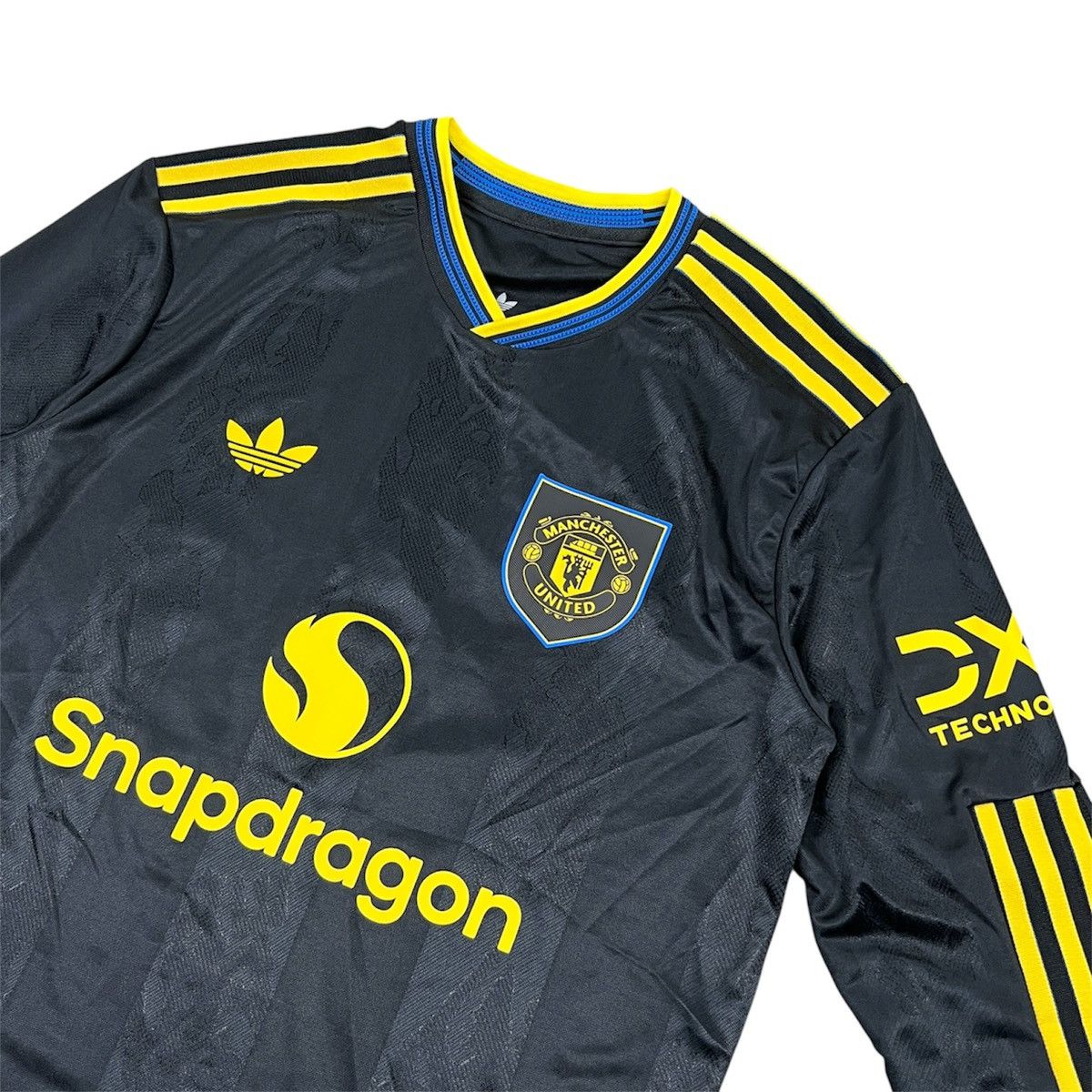 Adidas Adidas Manchester United 2025-26 Jersey #19 MBEUMO Authentic Size US L / EU 52-54 / 3 - 2 Thumbnail