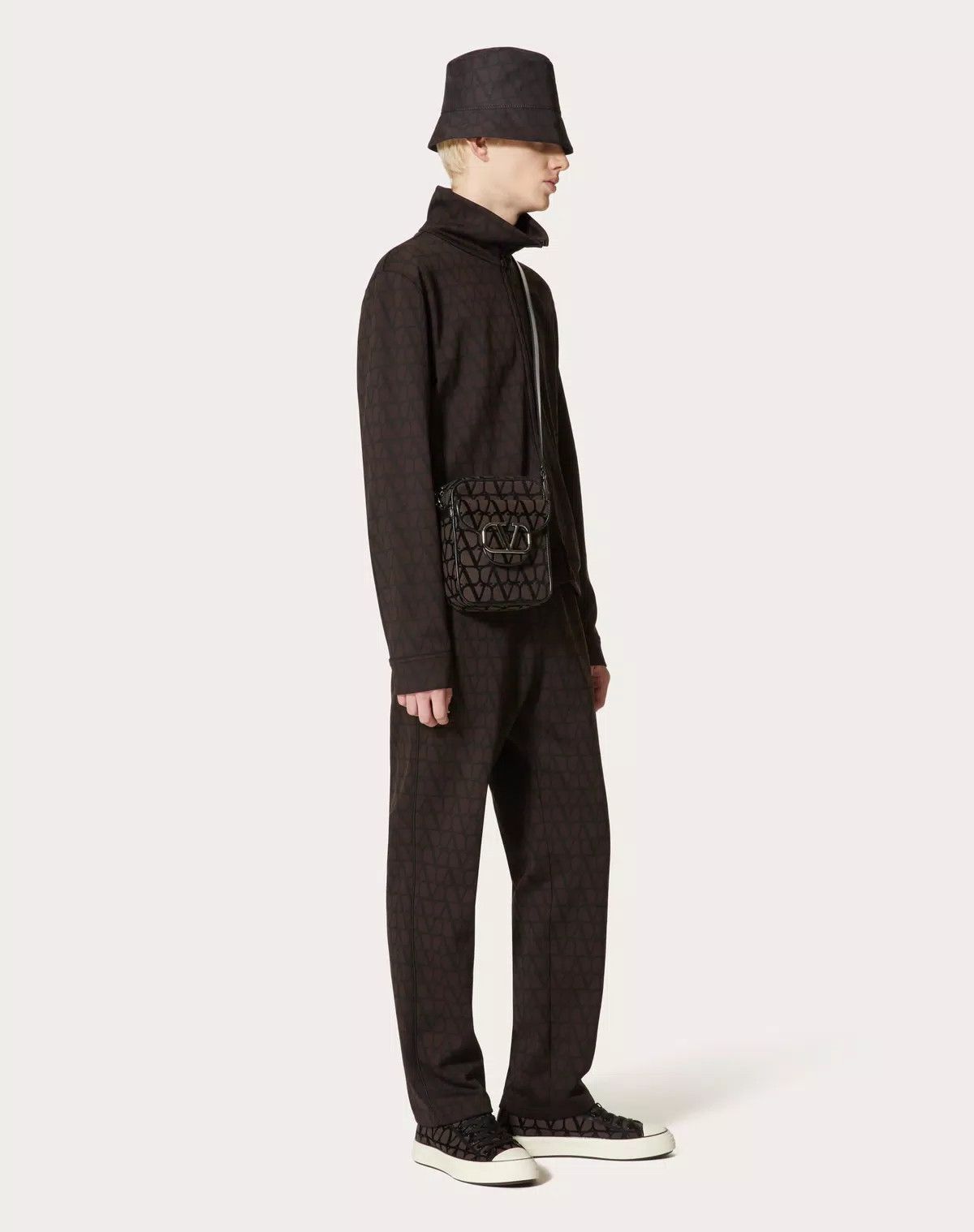 Valentino oc11z0625 Cotton High Neck Sweatshirt in Dark Brown Size US S / EU 44-46 / 1 - 3 Thumbnail