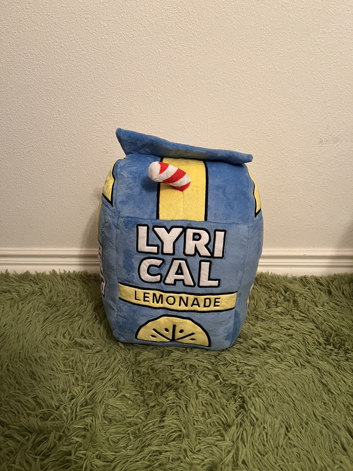 Lyrical Lemonade Lyrical Lemonade x Minion plush Size ONE SIZE - 3 Thumbnail