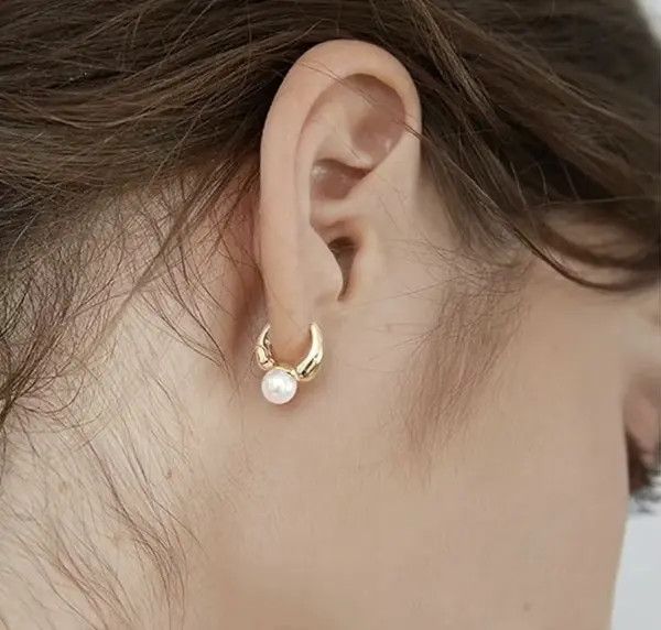 Other Gold Color Simple Pearl Ear Clasp Hoop Earring Size ONE SIZE - 2 Thumbnail