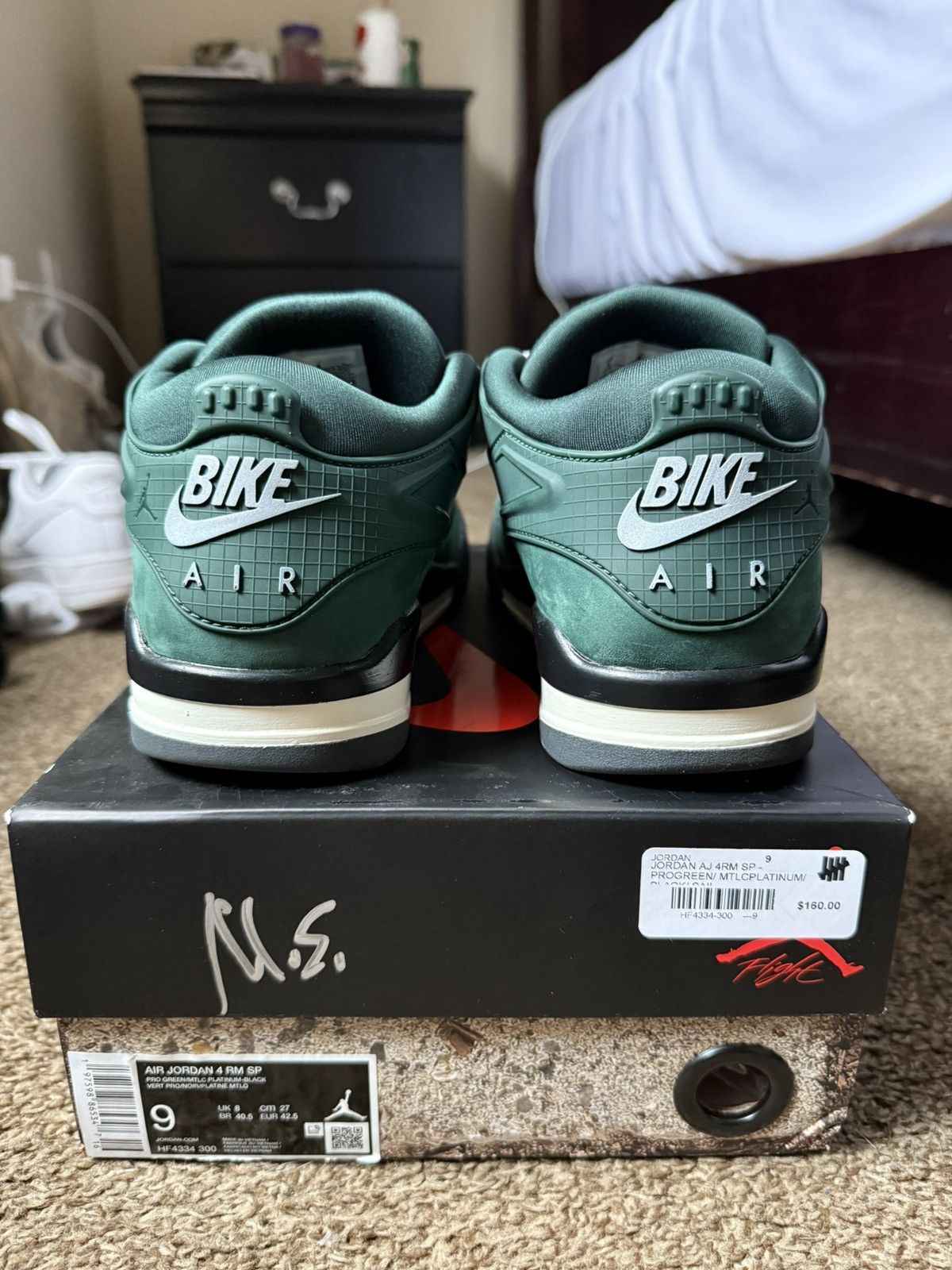 Jordan Brand × Nike Nigel Sylvester Jordan 4 RM ‘Driveway Green’ *Signed Box* Size US 9 / EU 42 - 1 Thumbnail