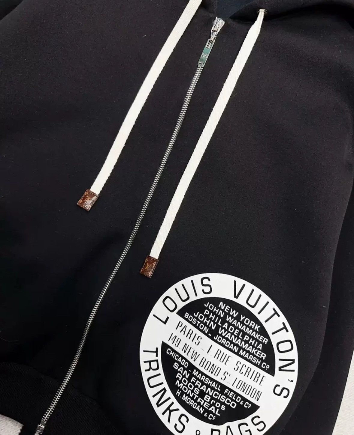 Louis Vuitton Louis Vuitton black hooded sweatshirt jacket Size US S / EU 44-46 / 1 - 5 Thumbnail