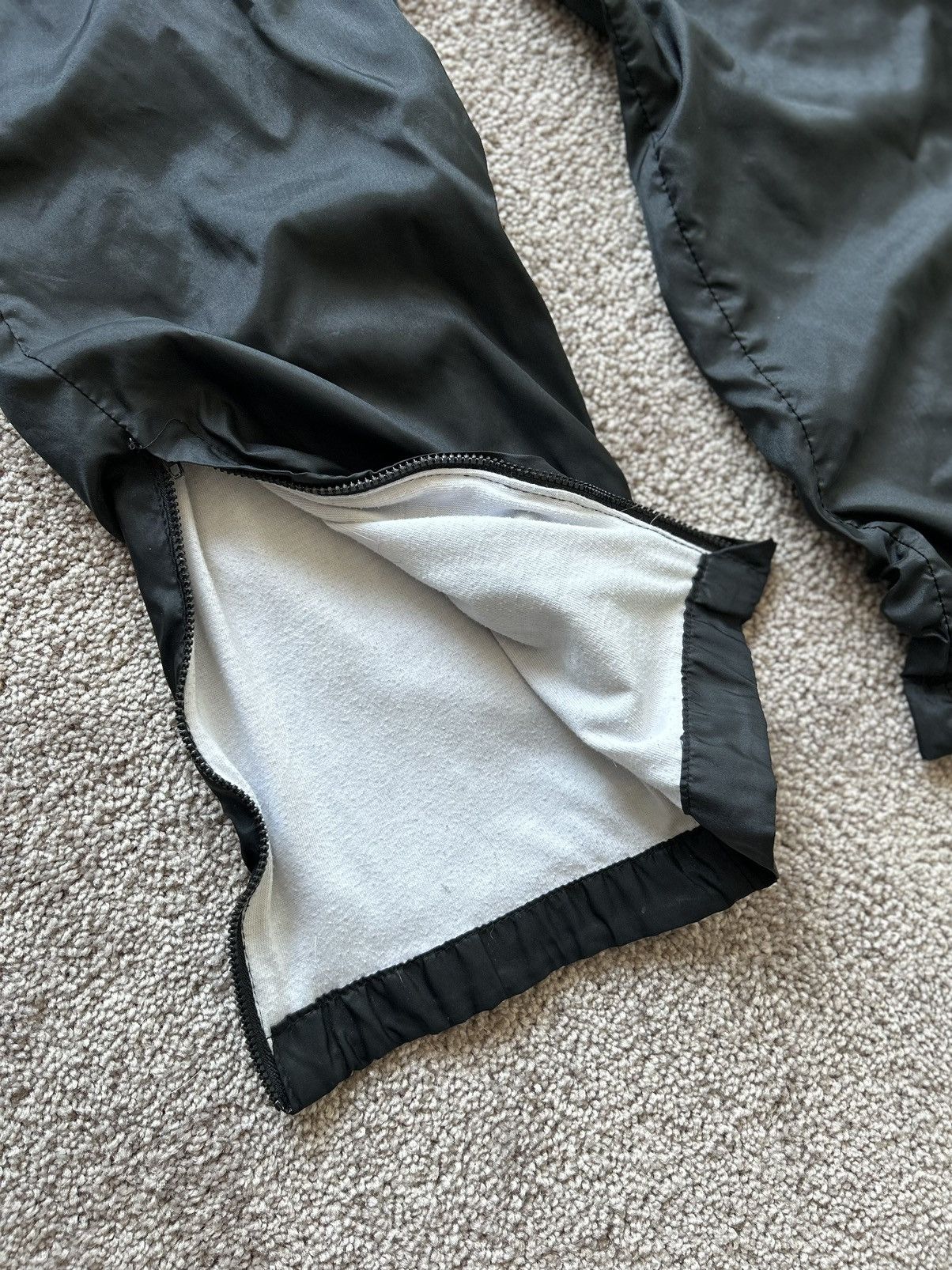Reebok × Vintage Vintage 90's Reebok Black Logo Track Pants Size US 29 - 5 Thumbnail