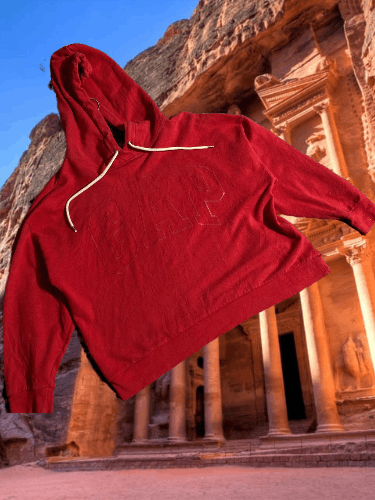 Gap × Vintage Gap Hoodie mens Size XLarge Red Used Size US XL / EU 56 / 4 - 1 Thumbnail
