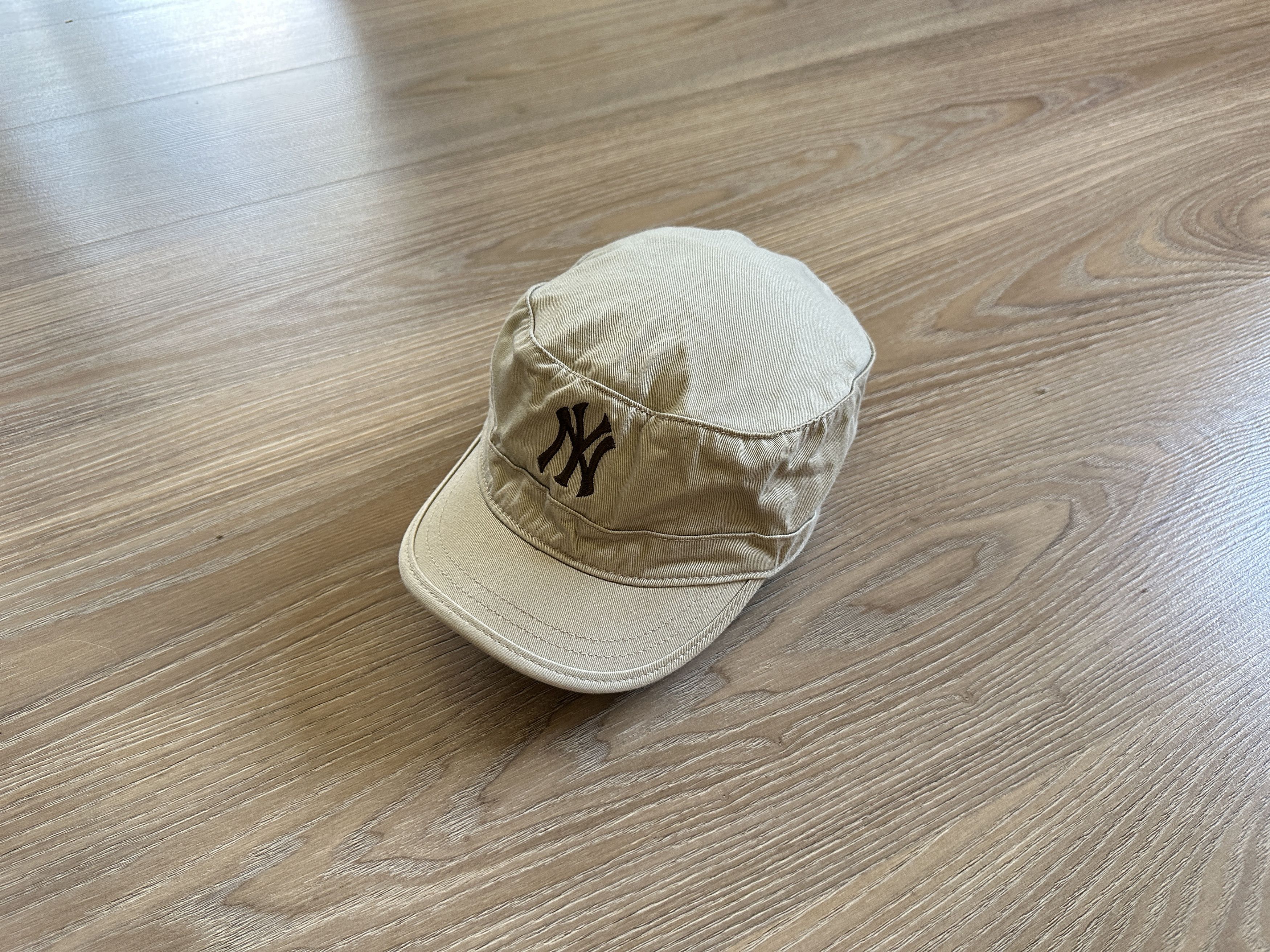 New York Yankees Vintage New York Yankees Baseball Cap Size ONE SIZE - 1 Thumbnail