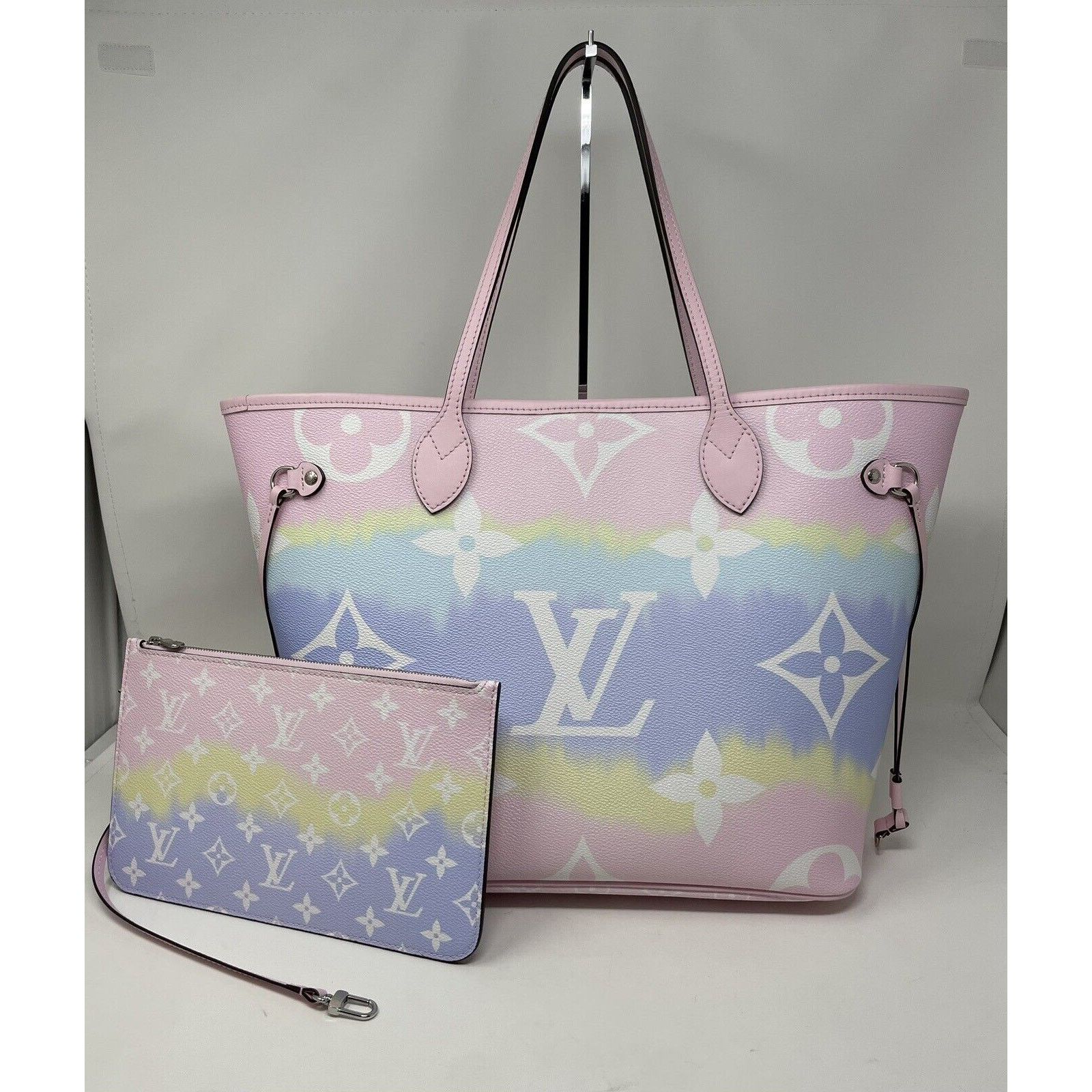 Louis Vuitton Louis Vuitton Authentic Escale Pastel Pink Neverfull Giant Size ONE SIZE - 2 Thumbnail